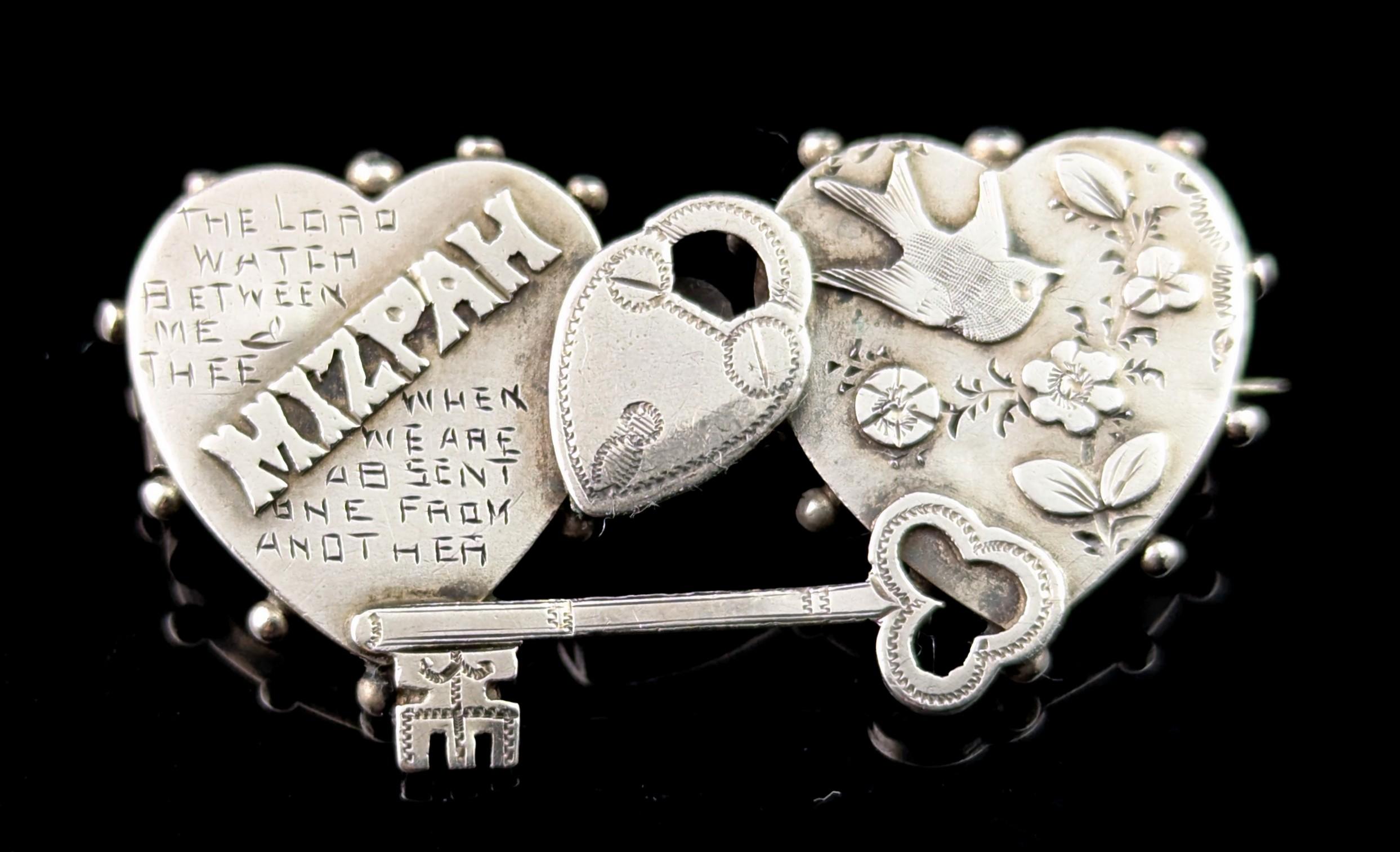 Antique silver Mizpah brooch, Key to my Heart In Good Condition For Sale In NEWARK, GB