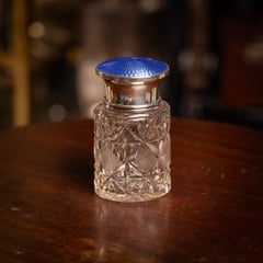 Jarre ancienne en émail guilloché montée sur argent par Henry Perkins, 1929