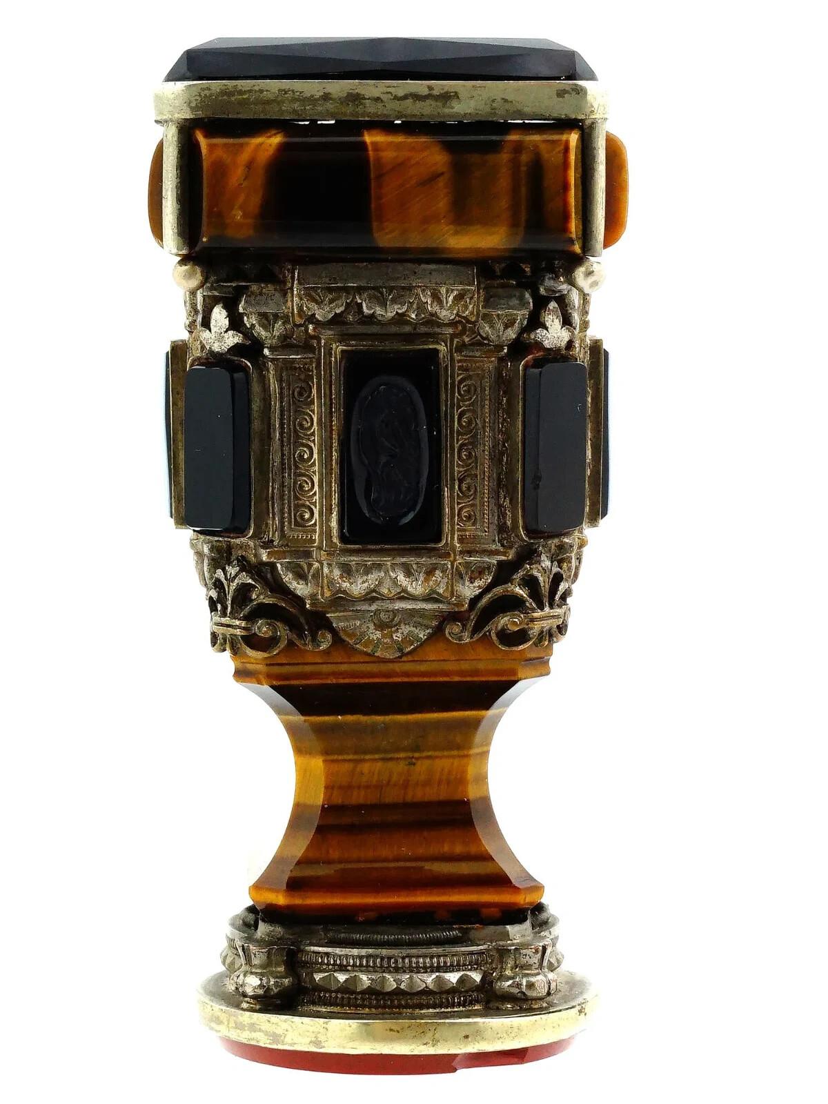 Antique Silver Mounted Tigers Eye Agate Cameo Seal In Good Condition For Sale In New York, NY