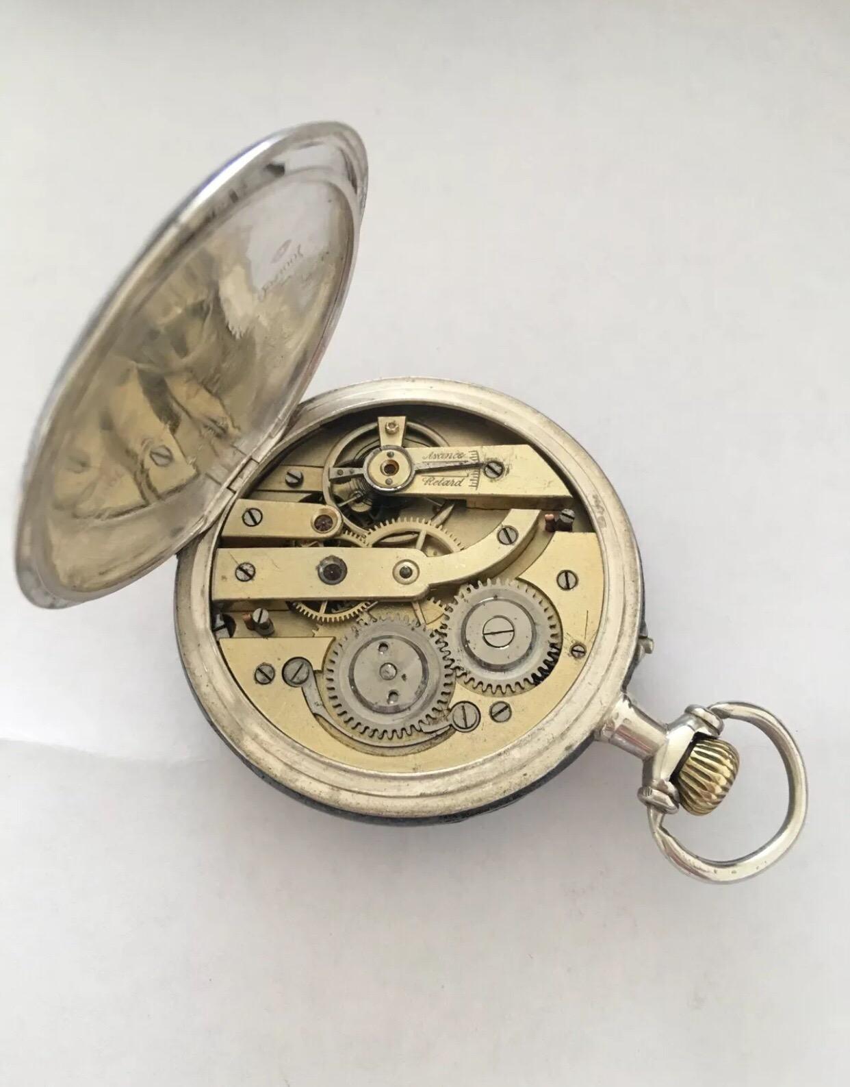 Montre de poche ancienne à boîtier en argent niellé gravé en vente 4