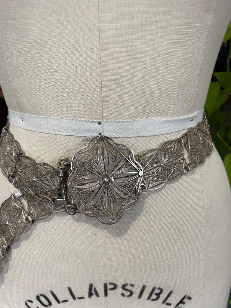 Antique Silver Open Work Filigree Paneled Belt For Sale at  display picture 2
