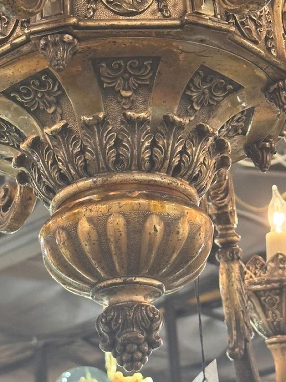 XX secolo Lampadario in bronzo e argento antico di Caldwell in vendita