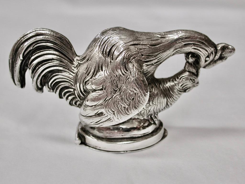 Edwardian Antique Silver Overmarked Silver Box with a Cockerel and a Hen, London 1902 For Sale