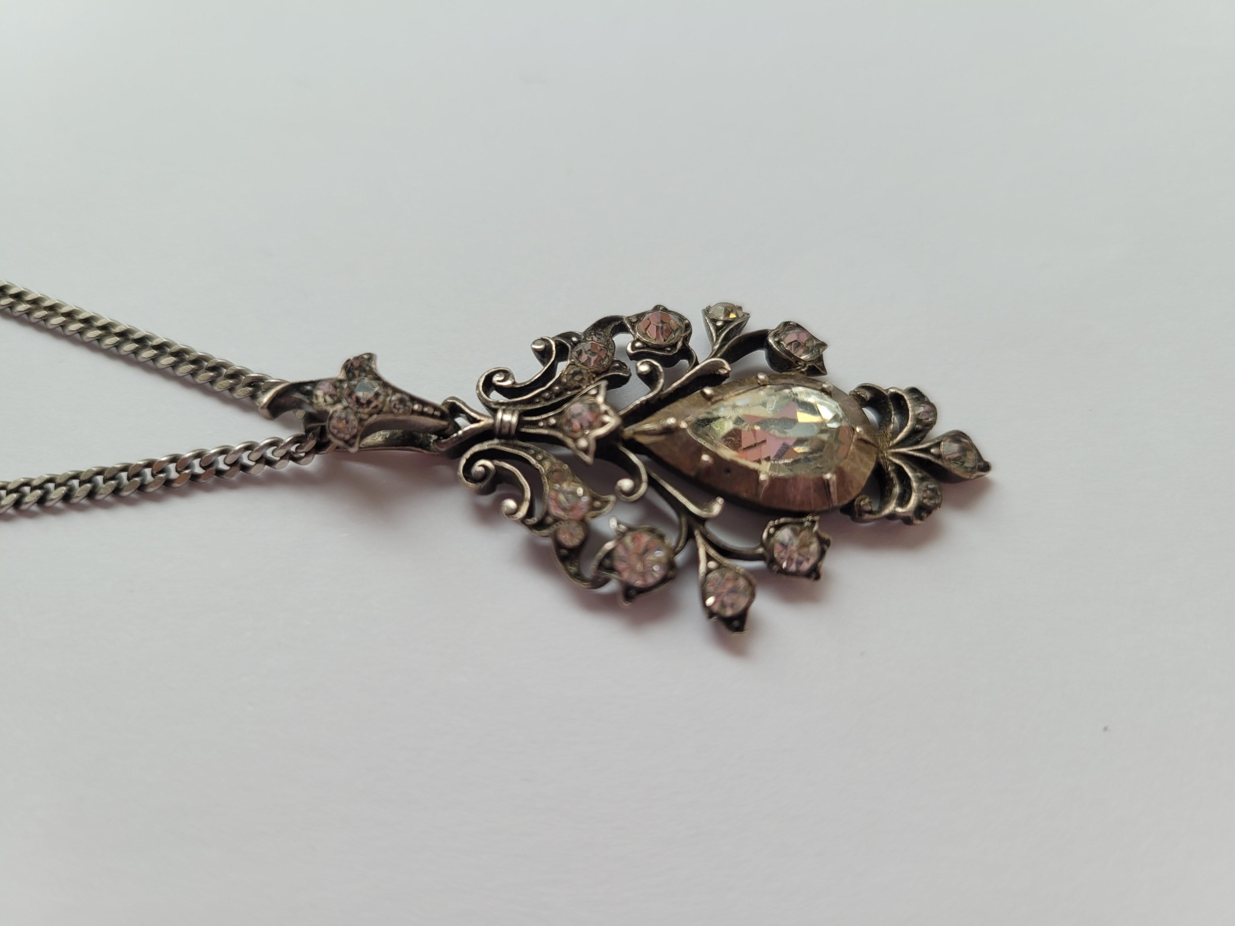 Antique Silver Paste Drop pendant necklace For Sale 3
