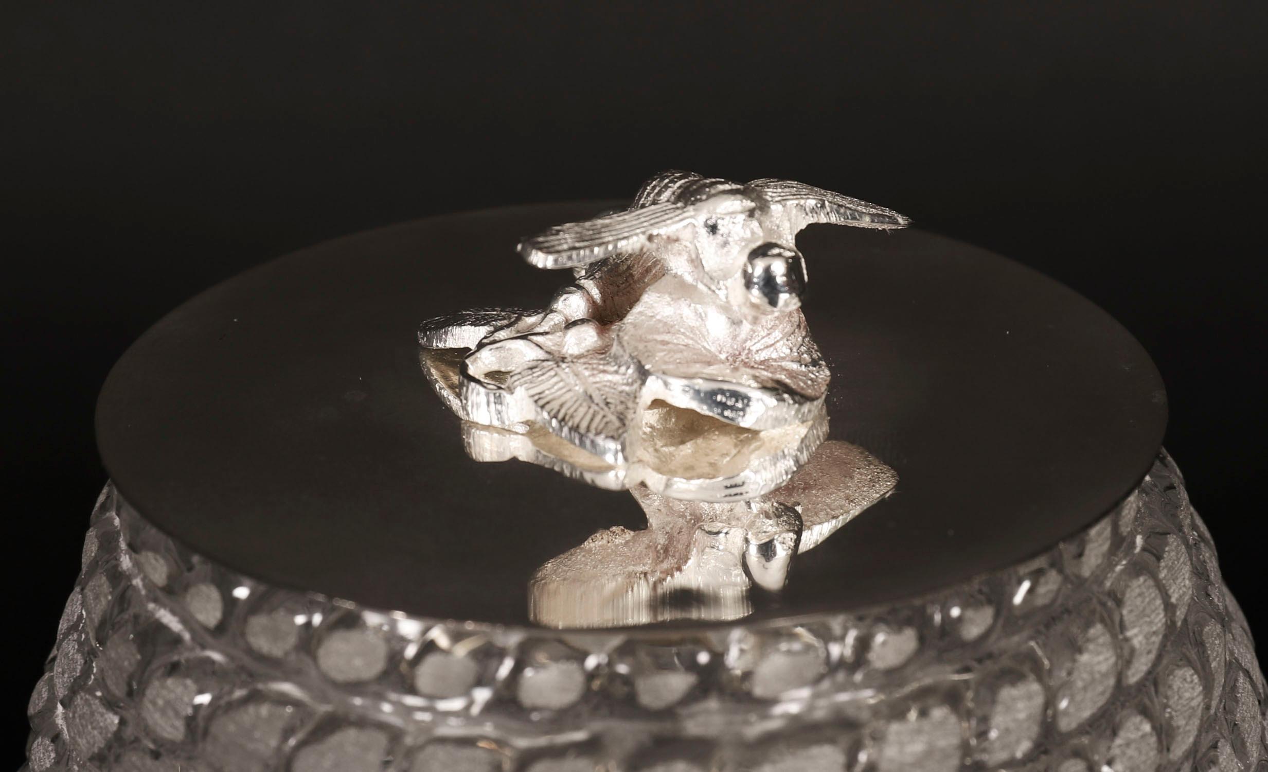 Antique Silver Plate & Cut Glass Honey Jar on Stand 20th Century Chapado en plata en venta