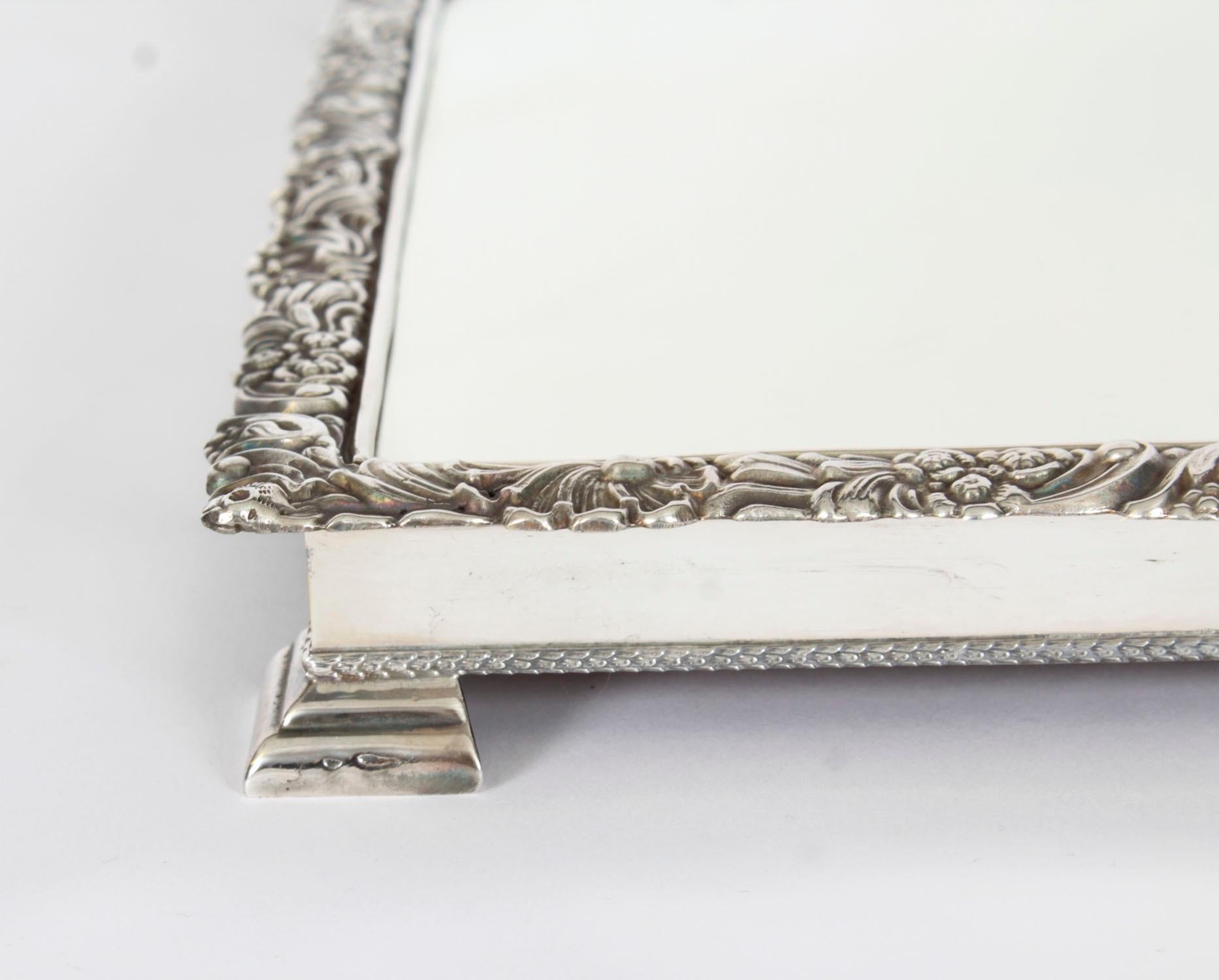 Ensemble de table Surtout de table John Round du 19ème siècle en verre taillé plaqué argent antique en vente 3