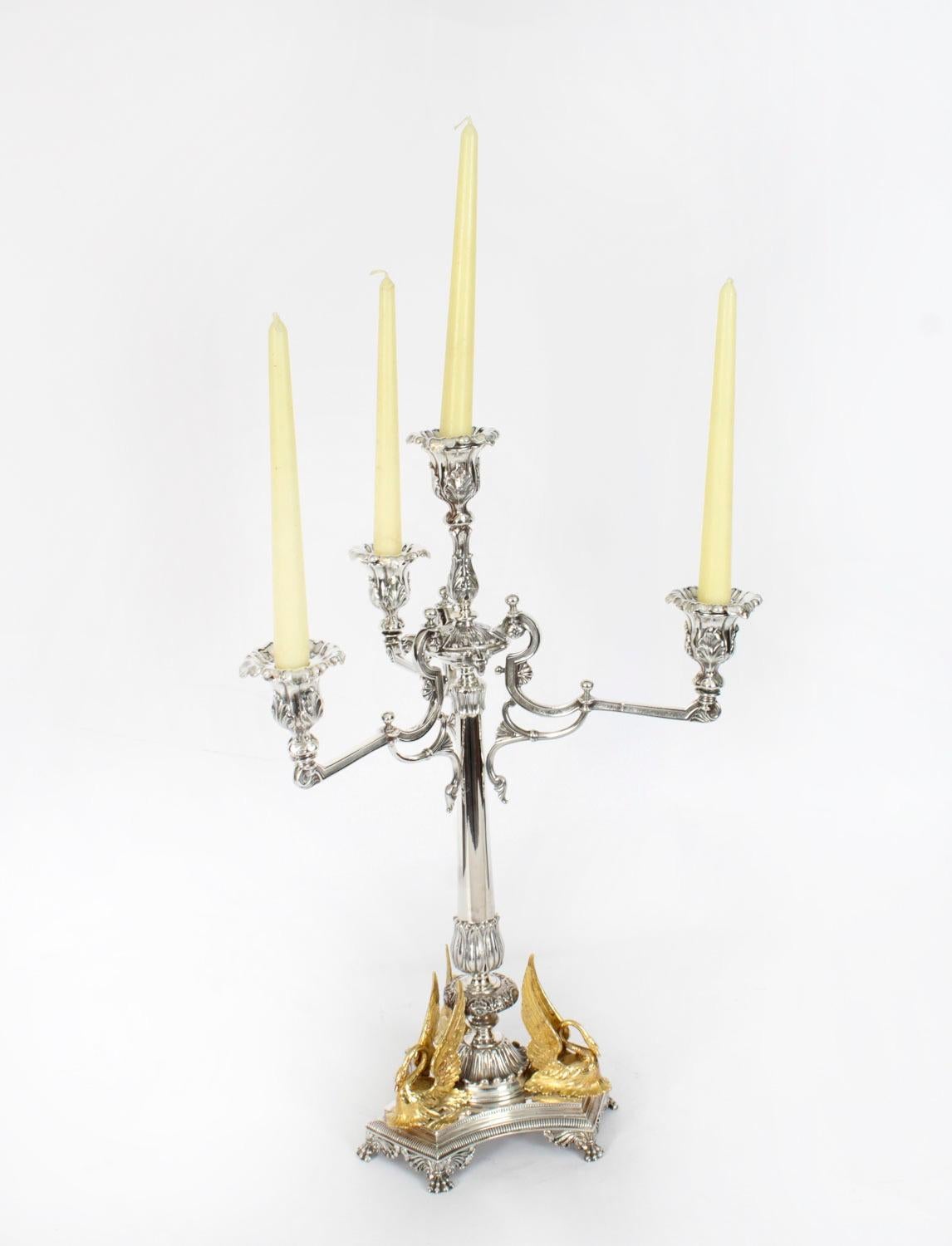 Ensemble de table Surtout de table John Round du 19ème siècle en verre taillé plaqué argent antique en vente 6