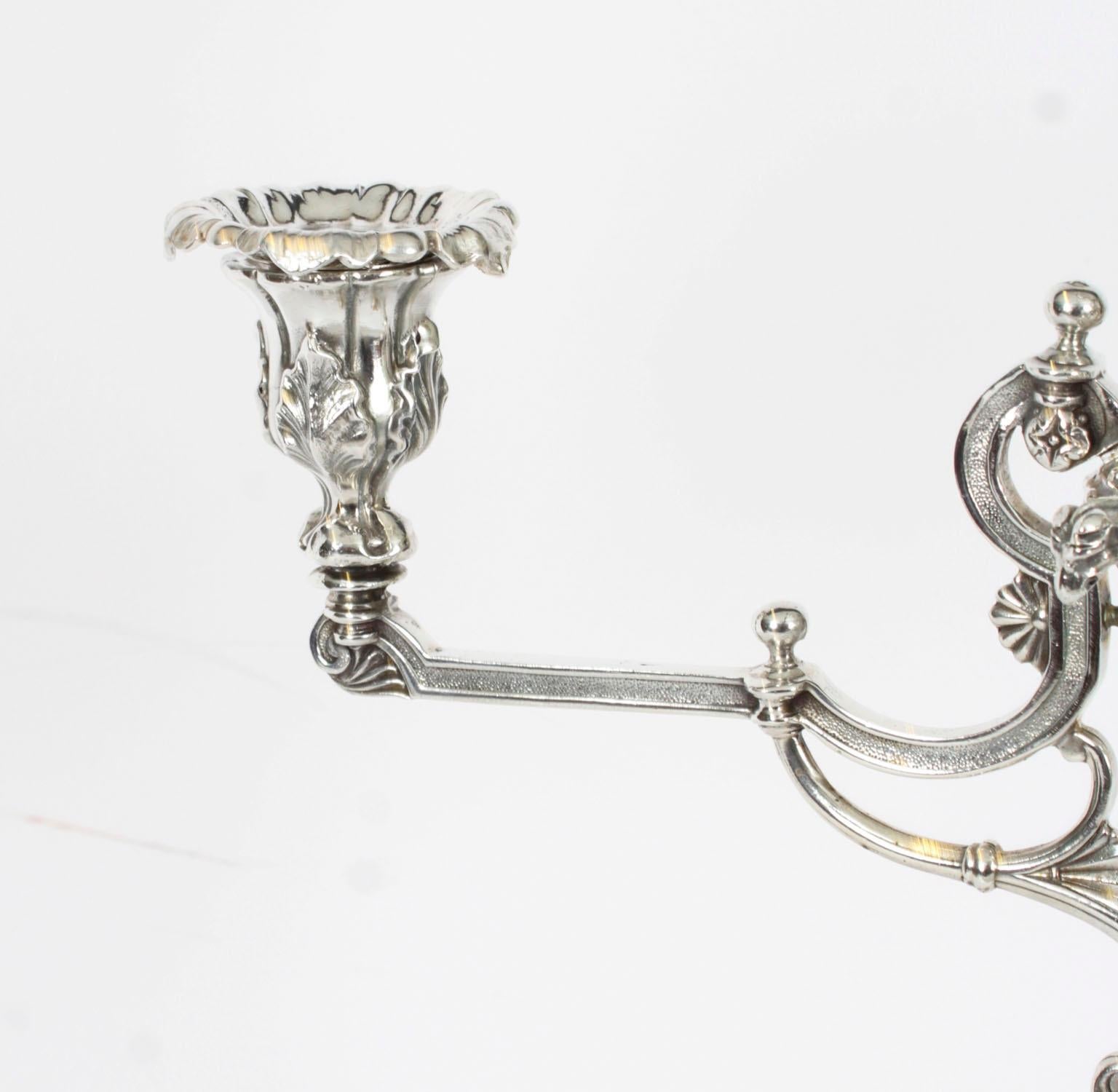 Ensemble de table Surtout de table John Round du 19ème siècle en verre taillé plaqué argent antique en vente 7