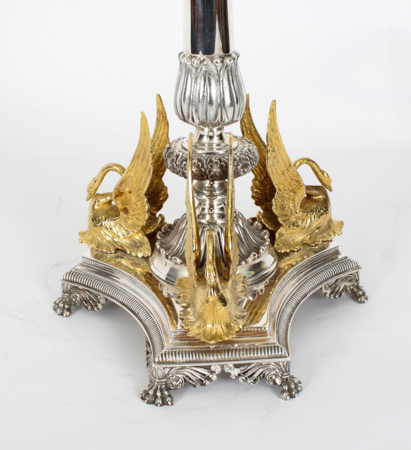 Ensemble de table Surtout de table John Round du 19ème siècle en verre taillé plaqué argent antique en vente 8