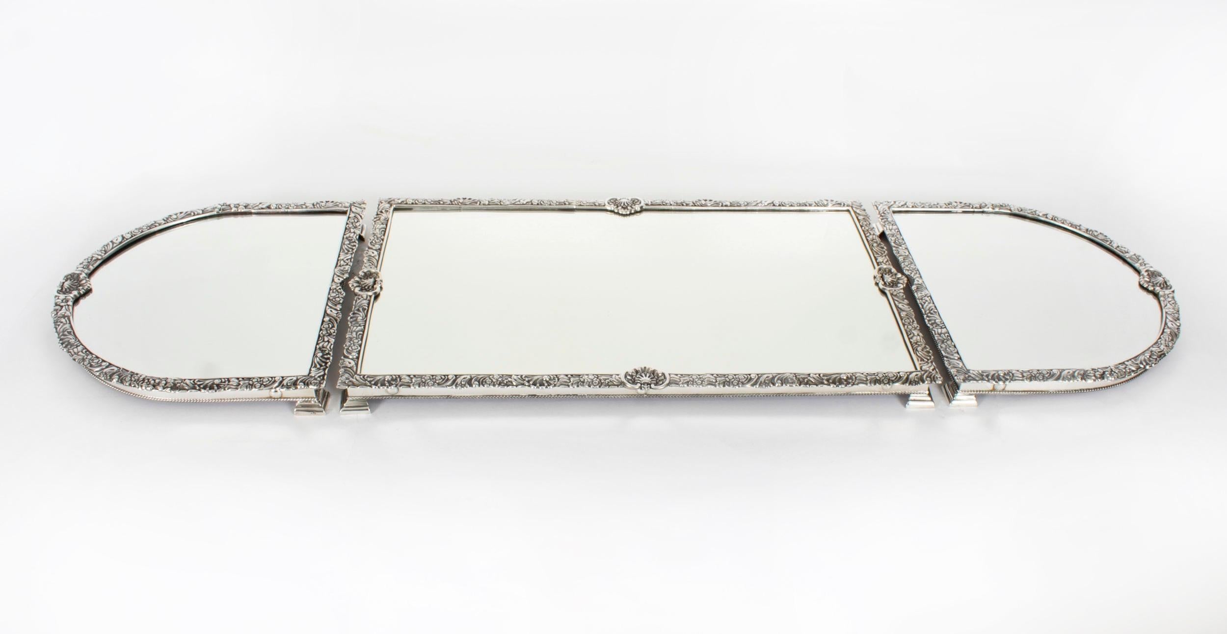 XIXe siècle Ensemble de table Surtout de table John Round du 19ème siècle en verre taillé plaqué argent antique en vente