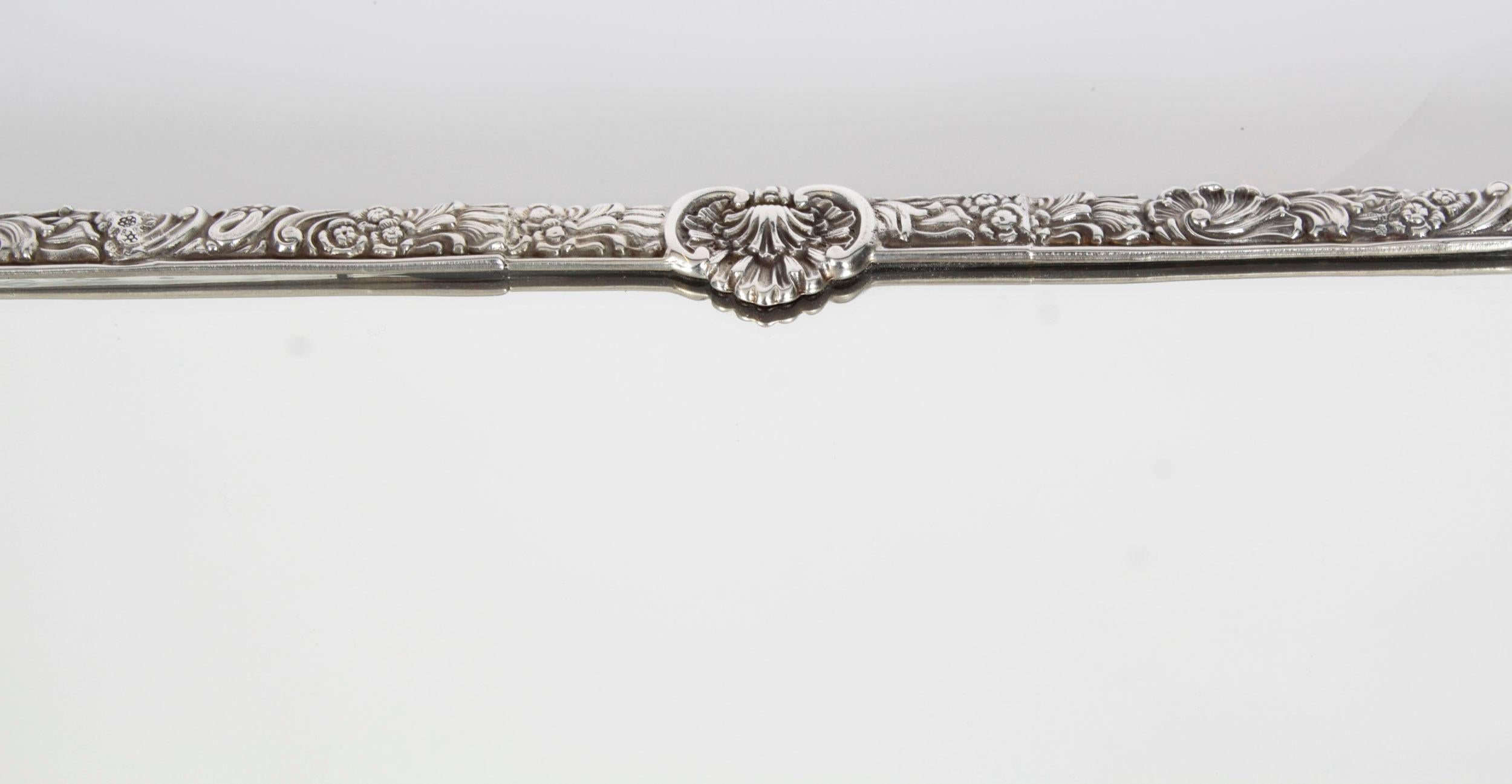 Ensemble de table Surtout de table John Round du 19ème siècle en verre taillé plaqué argent antique en vente 1
