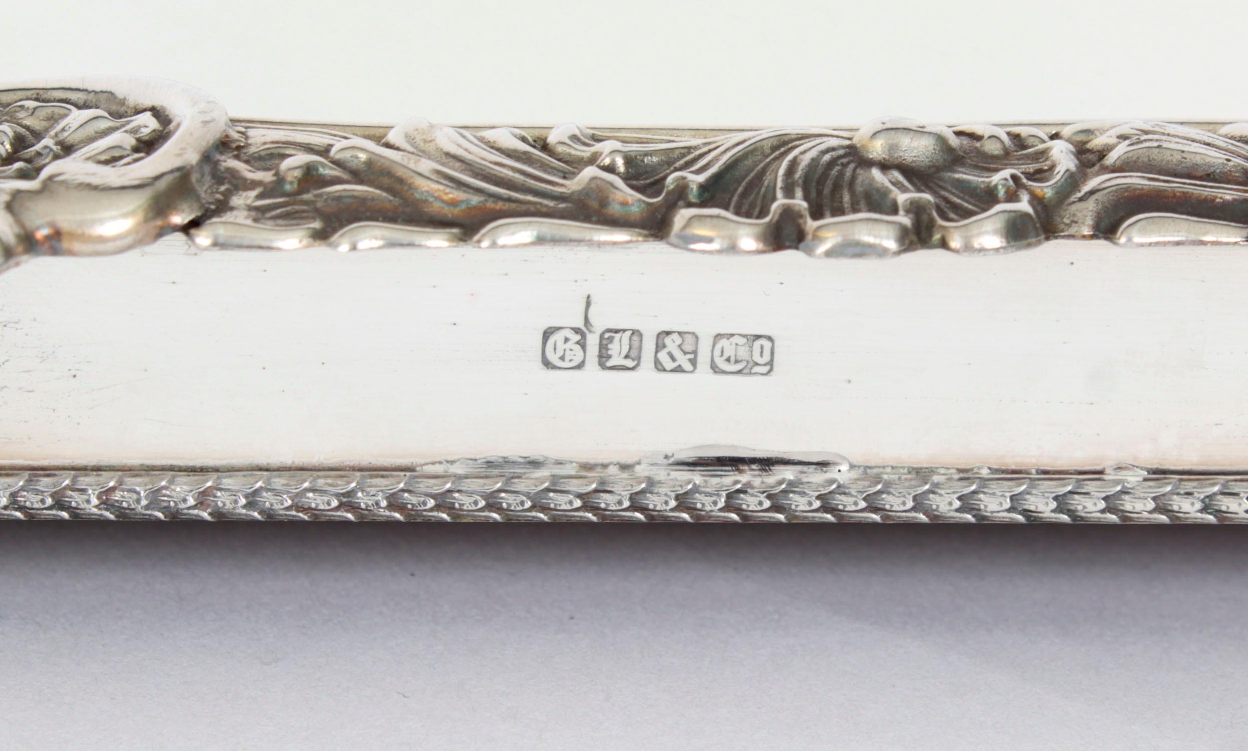 Ensemble de table Surtout de table John Round du 19ème siècle en verre taillé plaqué argent antique en vente 2