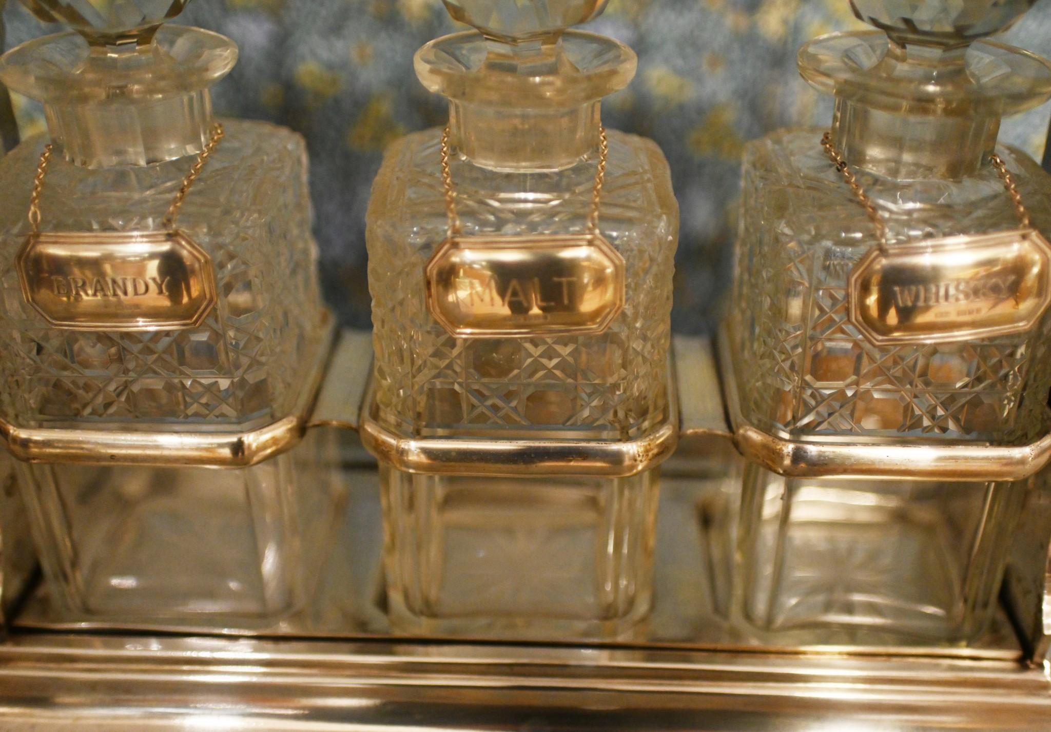 Antique Silver Plate Tantalus Set Whisky Spirit Bottle Sheffield Walker Hall 7