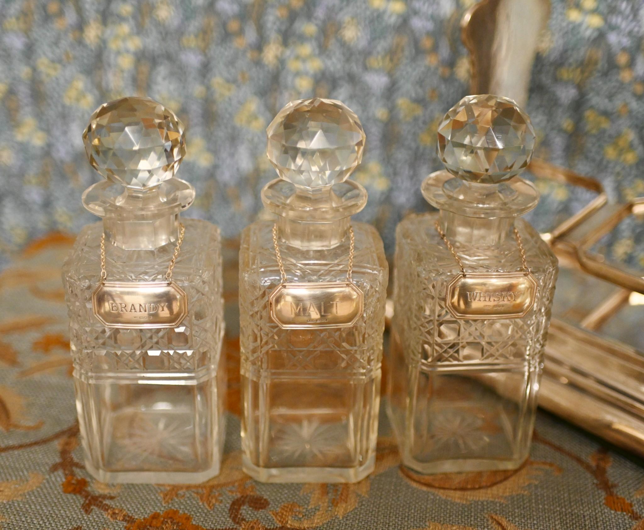Early 20th Century Antique Silver Plate Tantalus Set Whisky Spirit Bottle Sheffield Walker Hall