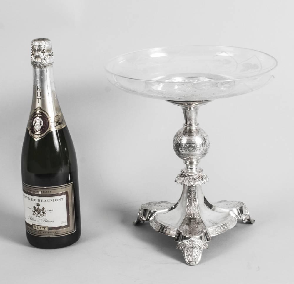 Antique Silver Plated and Engraved Glass Comport Centrepiece, 19th Century For Sale 6