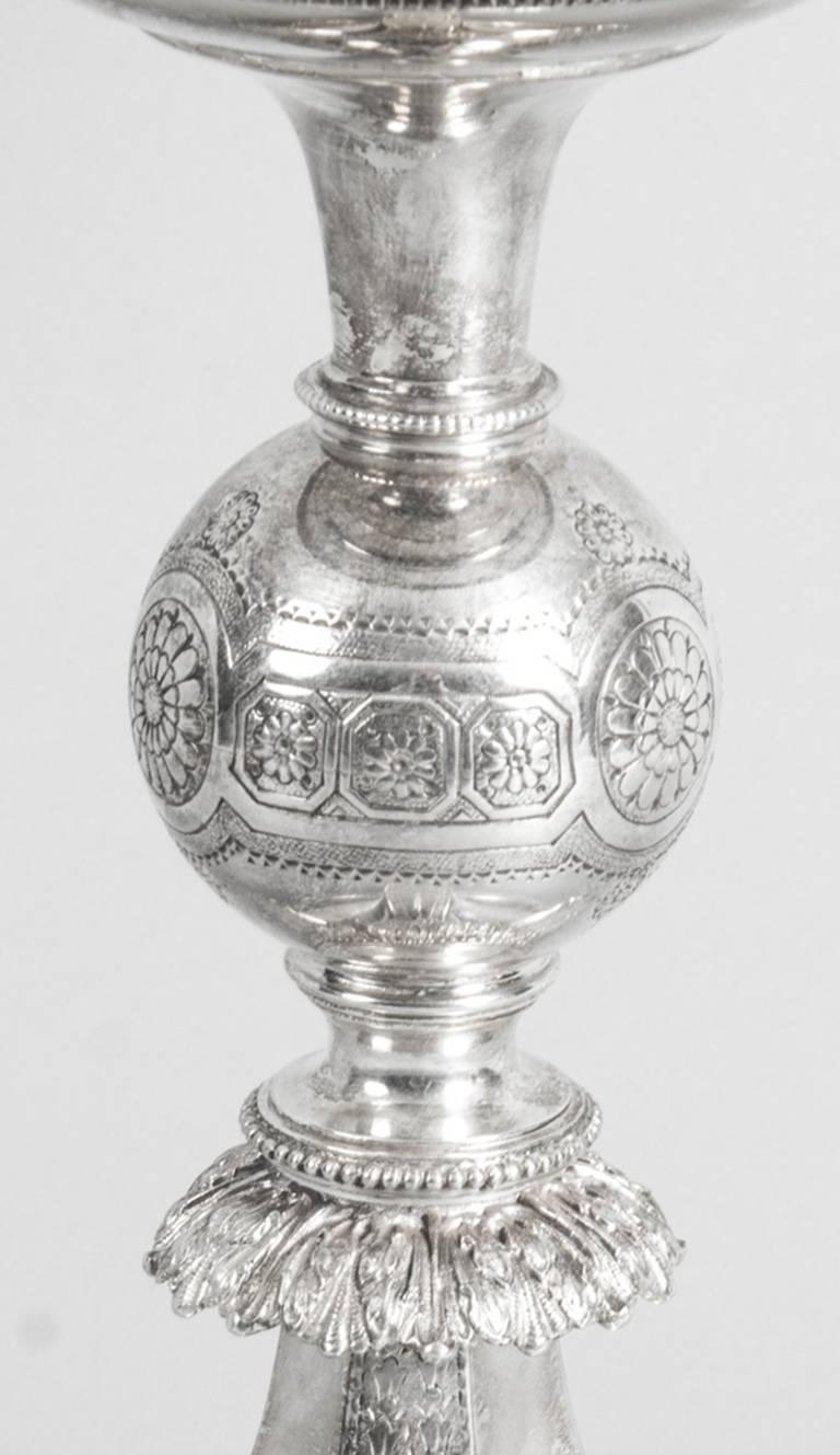 English Antique Silver Plated and Engraved Glass Comport Centrepiece, 19th Century For Sale