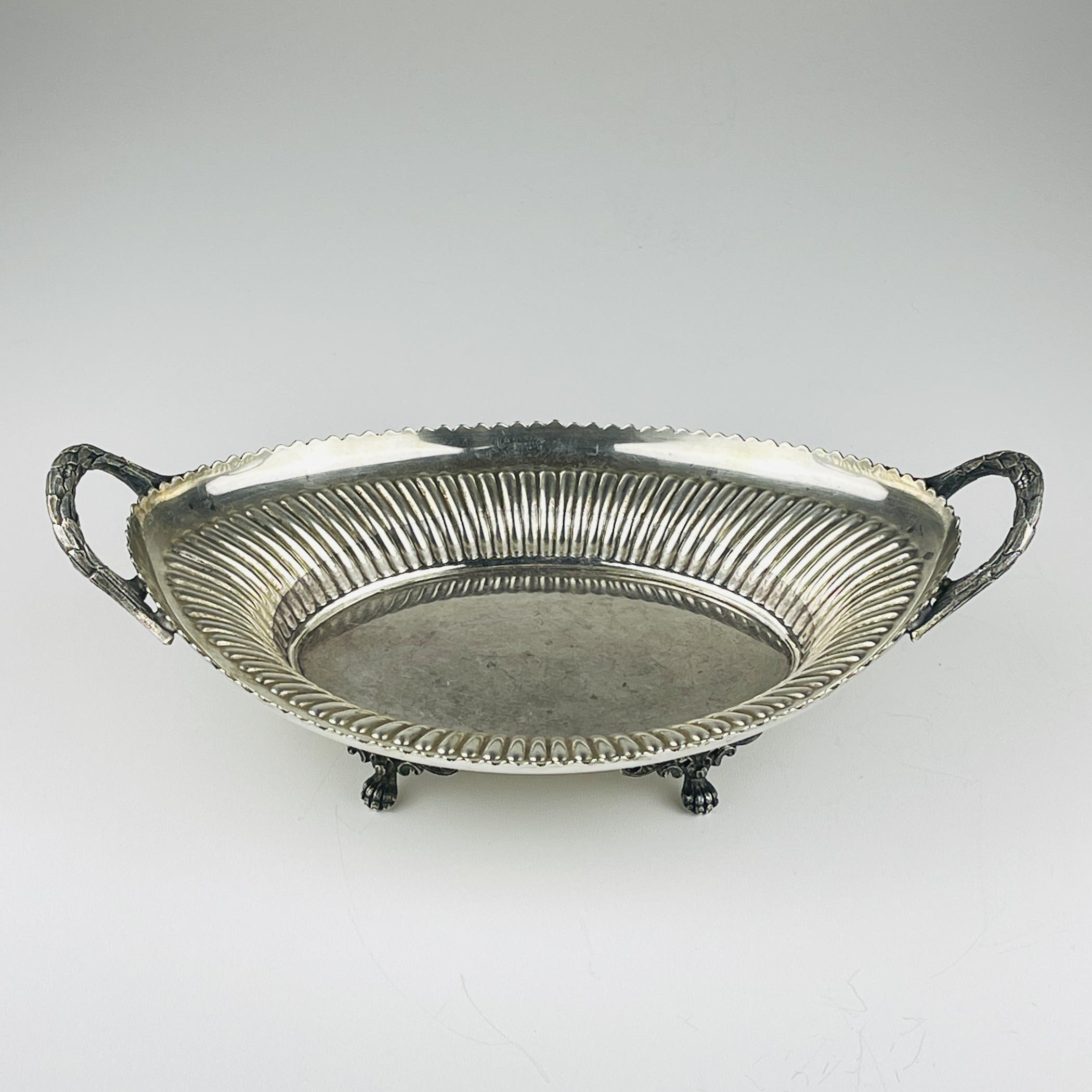 Antique  Silver Plated Bread Basket /Fruit Dish By Walker & Hall, England, 1890s 7
