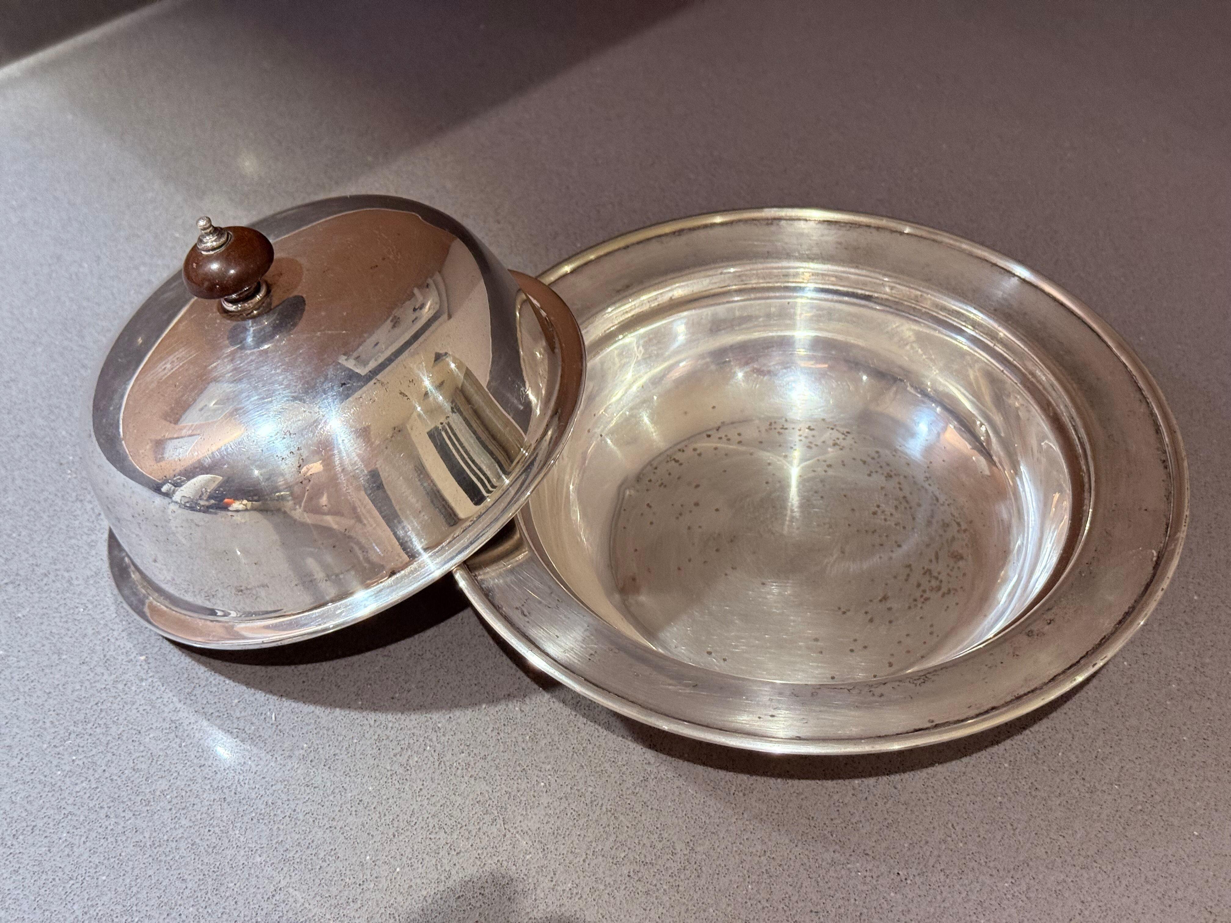 Gold Plate Antique Silver-Plated Butter Dish with Wooden Knob, Caviar Dish Tableware Home For Sale