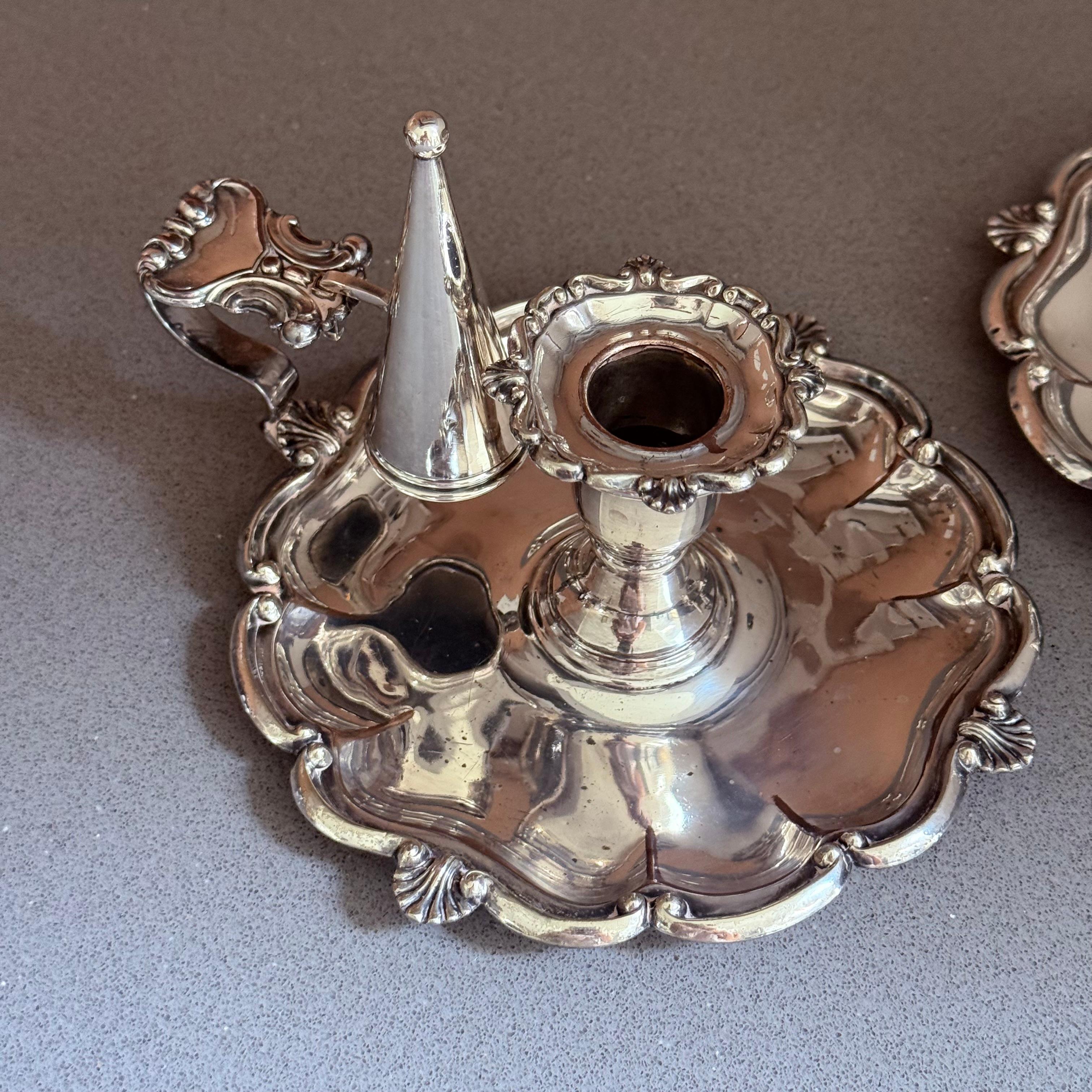 Antiker versilberter Kerzenständer mit verschnörkelten Details, viktorianisch / edwardianisch im Angebot 2