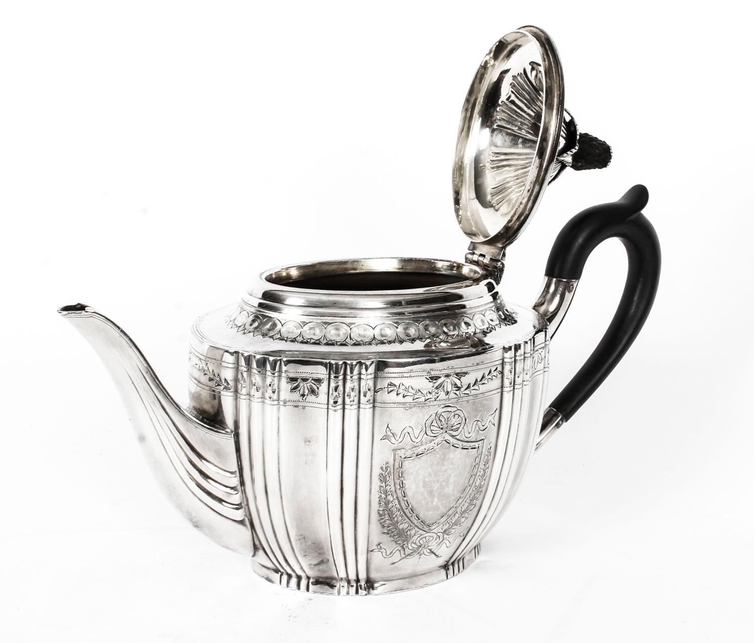 Antique Silver Plated Cased Tea Set Walker & Hall, Sheffield 19th Century In Good Condition In London, GB