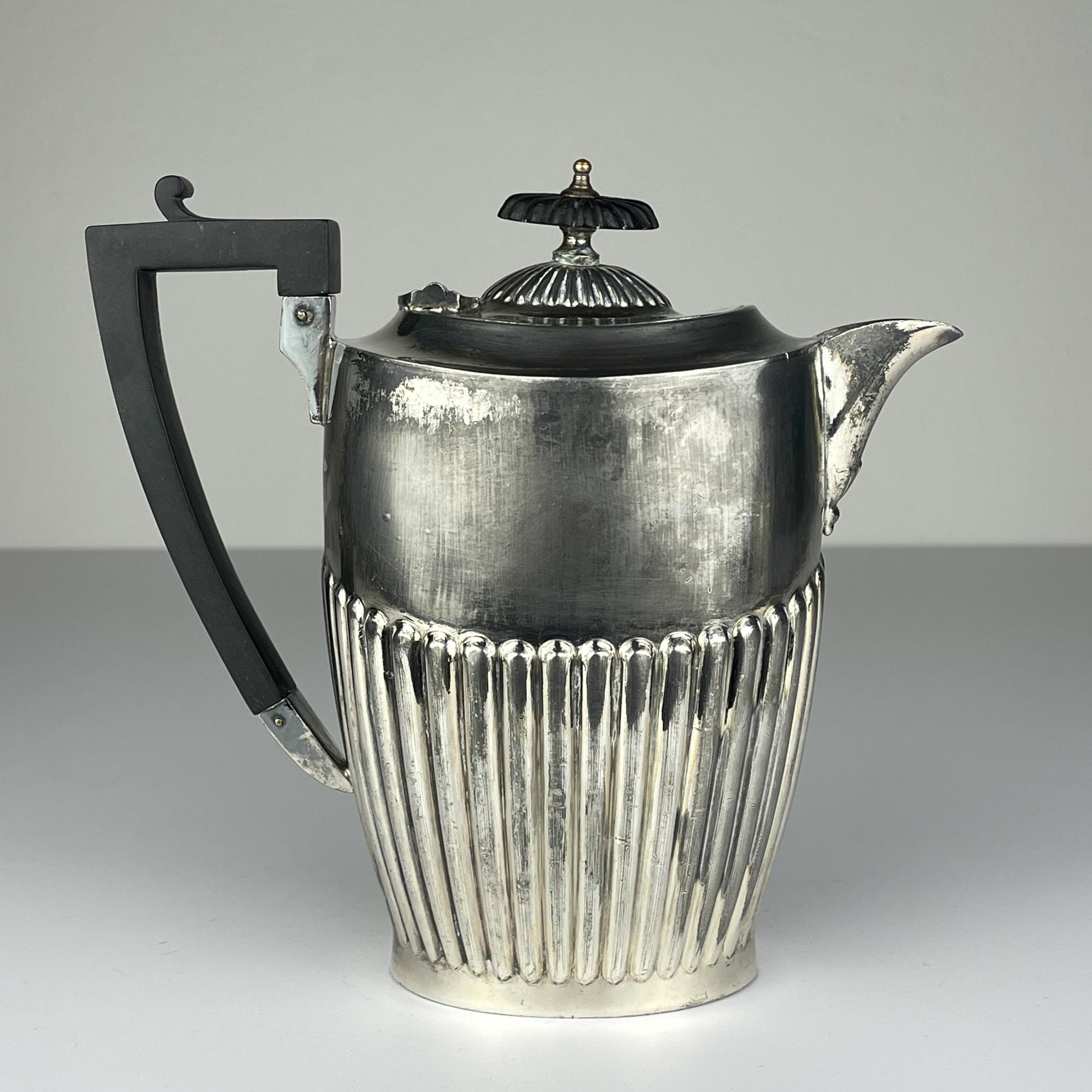 Art Deco Antique silver plated coffee pot by Sheffield, England, 1890-1910s For Sale