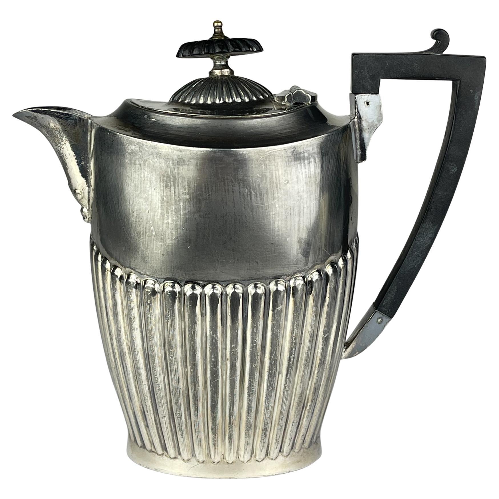 Cafetière ancienne en métal argenté de Sheffield, Angleterre, 1890-1910