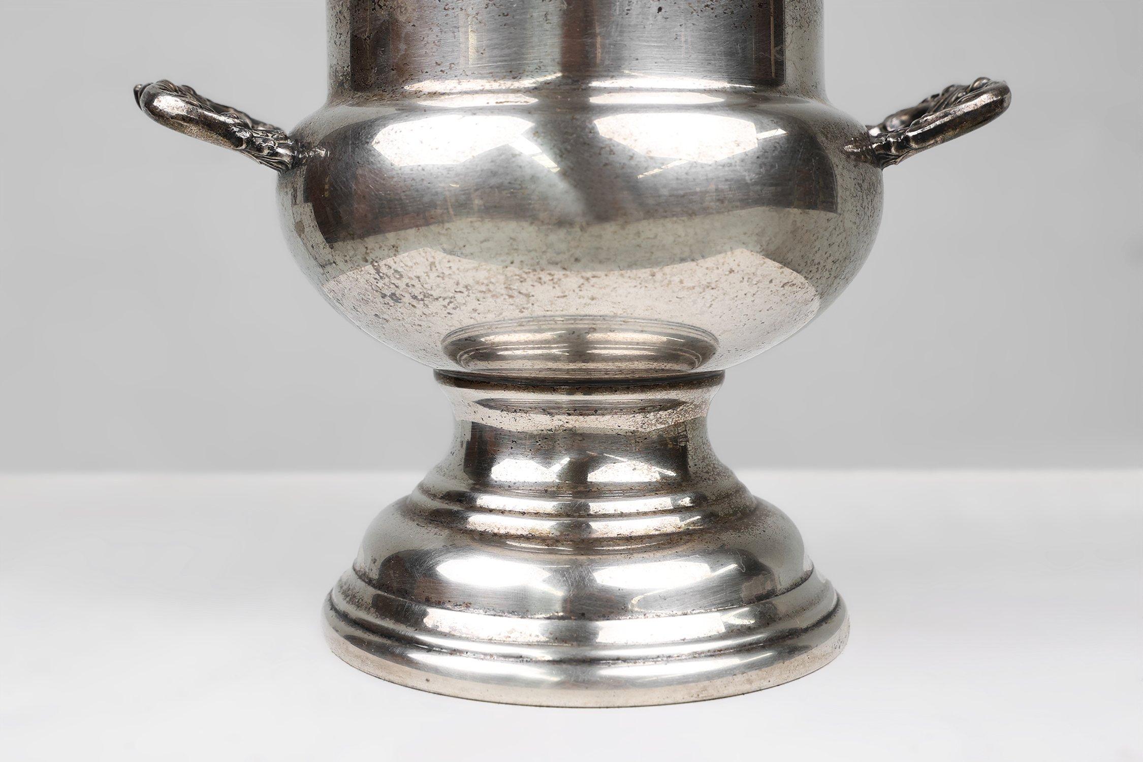 Silvered Antique Silver Plated Copper Champagne Bucket in Medicis Shape, 1890s For Sale