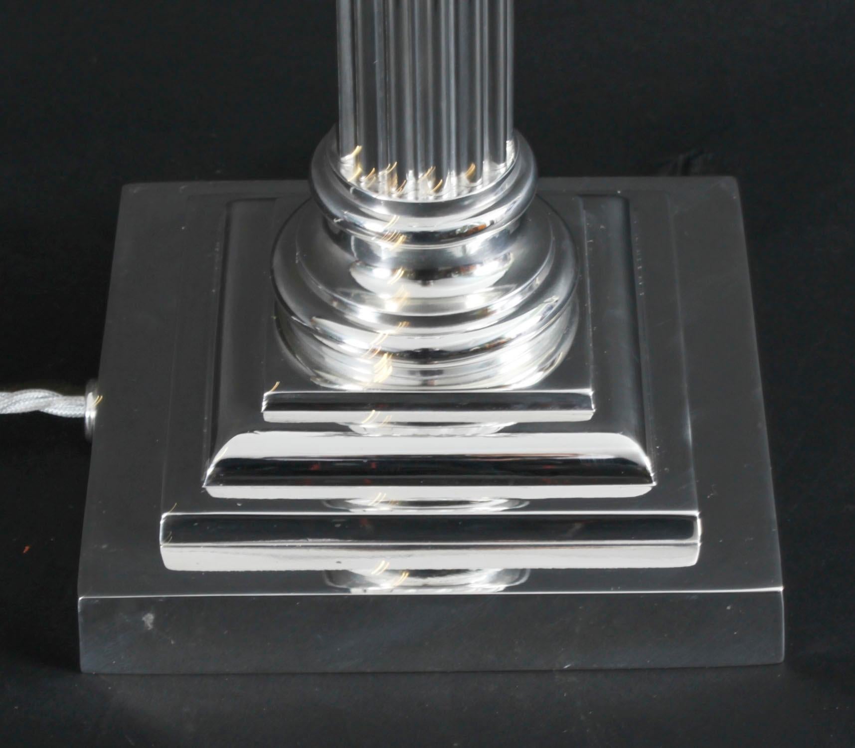 Ancienne lampe de table à colonne corinthienne plaquée argent Victorien 19ème siècle en vente 5