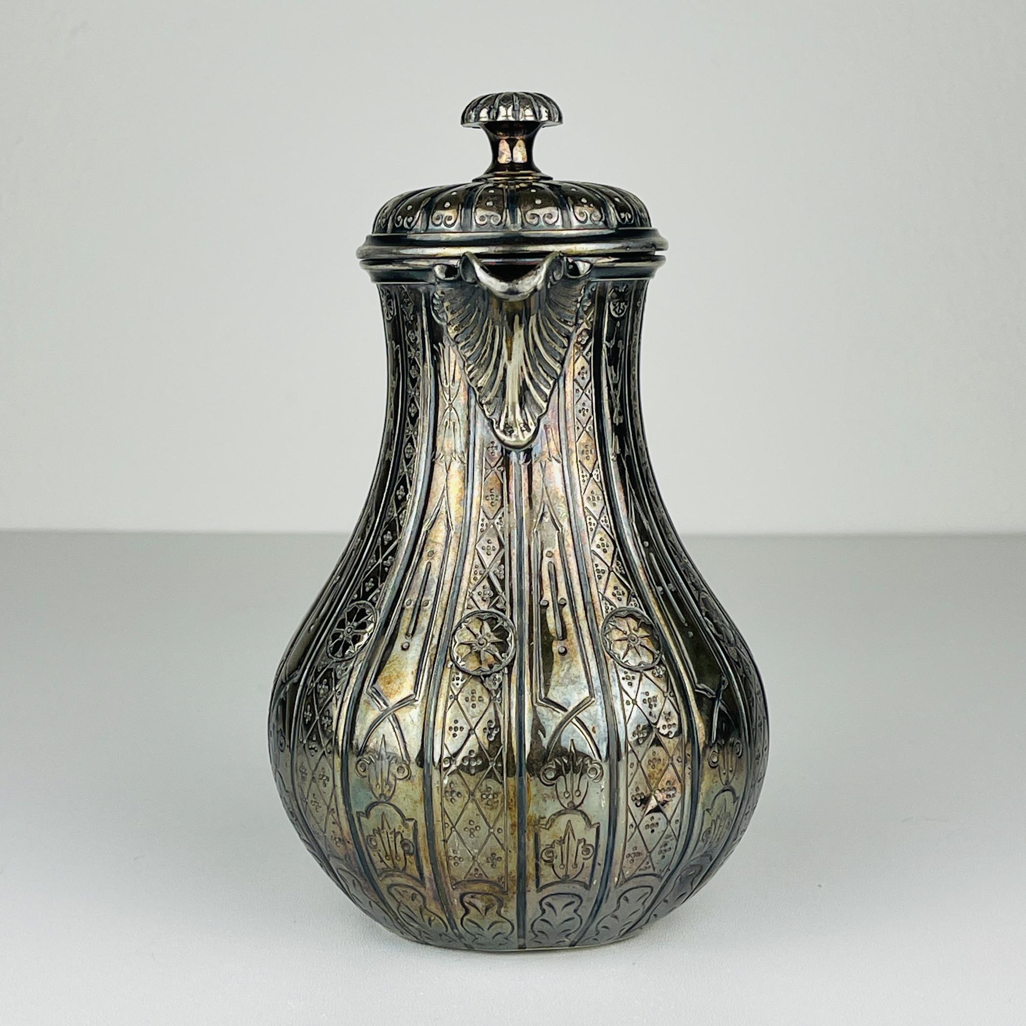 British Antique silver plated creamer by Elkington & Co, England, 1880s For Sale