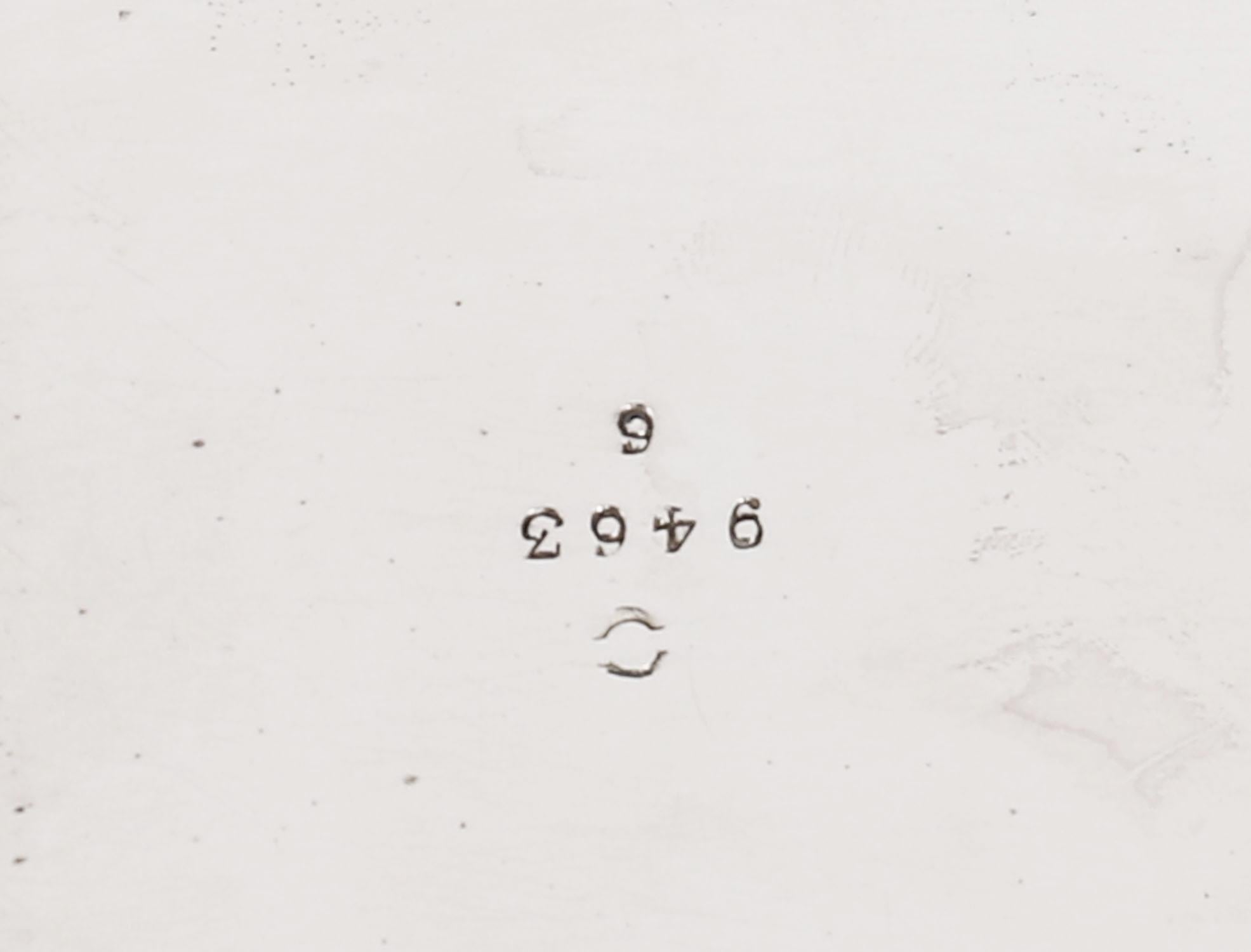 Ancienne boîte à thé néo-empire en métal argenté 19ème siècle en vente 6