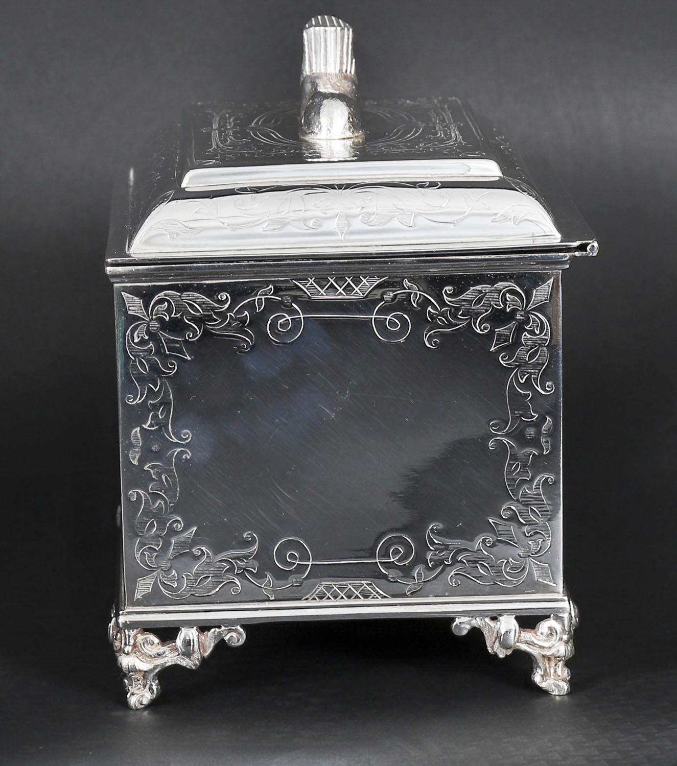 Ancienne boîte à thé néo-empire en métal argenté 19ème siècle en vente 7