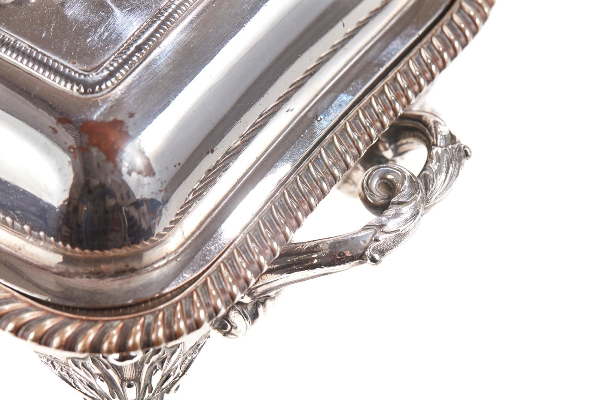 Antique Silver Plated Entree Dish In Excellent Condition For Sale In Stutton, GB