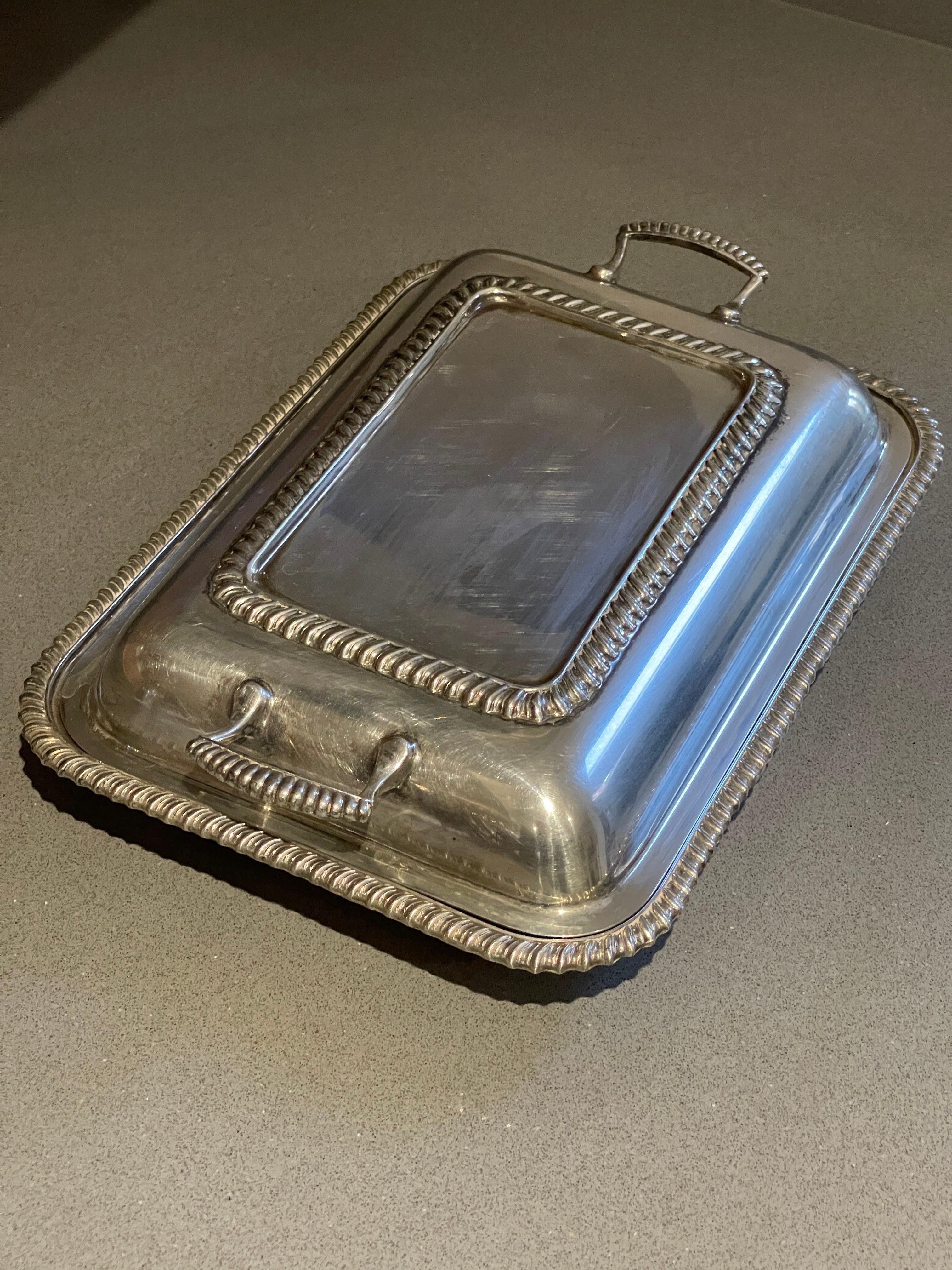 Antiguo Plato de Entrada Plateado Sopera Cubierta Sheffield Inglés y Tapa Británico en venta