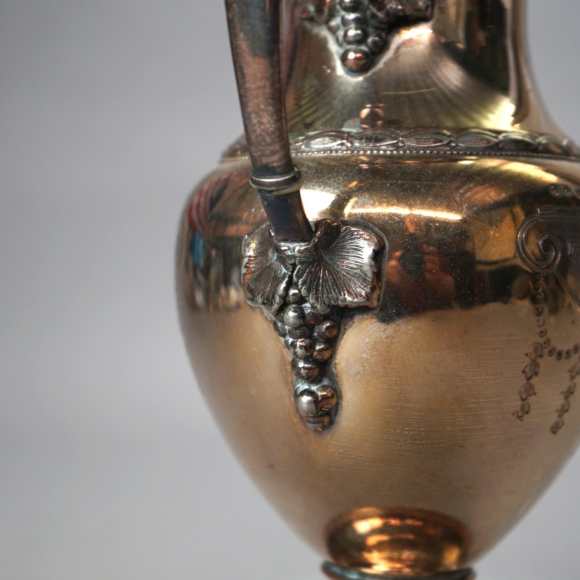 XIXe siècle Théière figurative ancienne en métal argenté, vers 1890 en vente