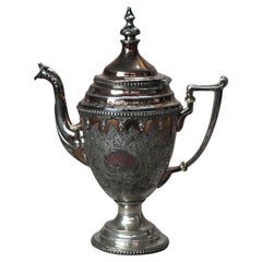 Antigua Tetera Floral Plateada C1890