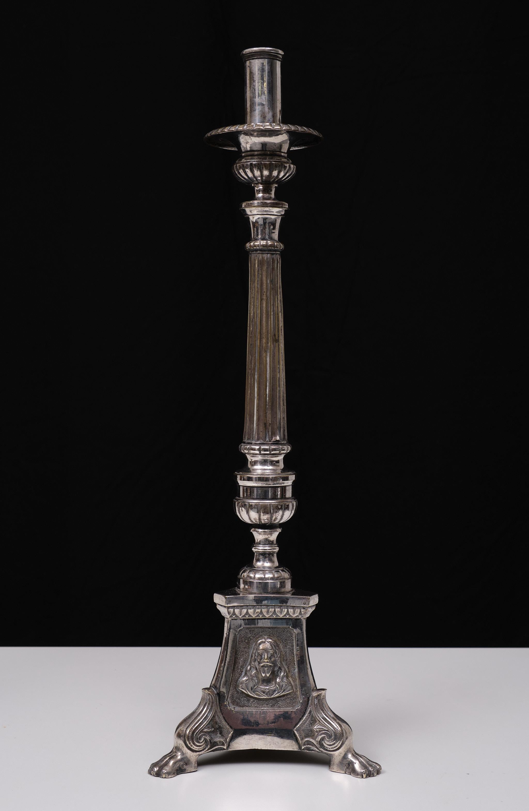 Antike versilberte Frankreich Kirche candle sticks  1850s  im Angebot 2