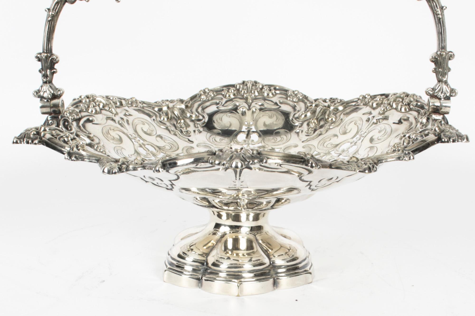 Antique Silver Plated Fruit Basket Wilkinson & Co 19th Century In Good Condition In London, GB