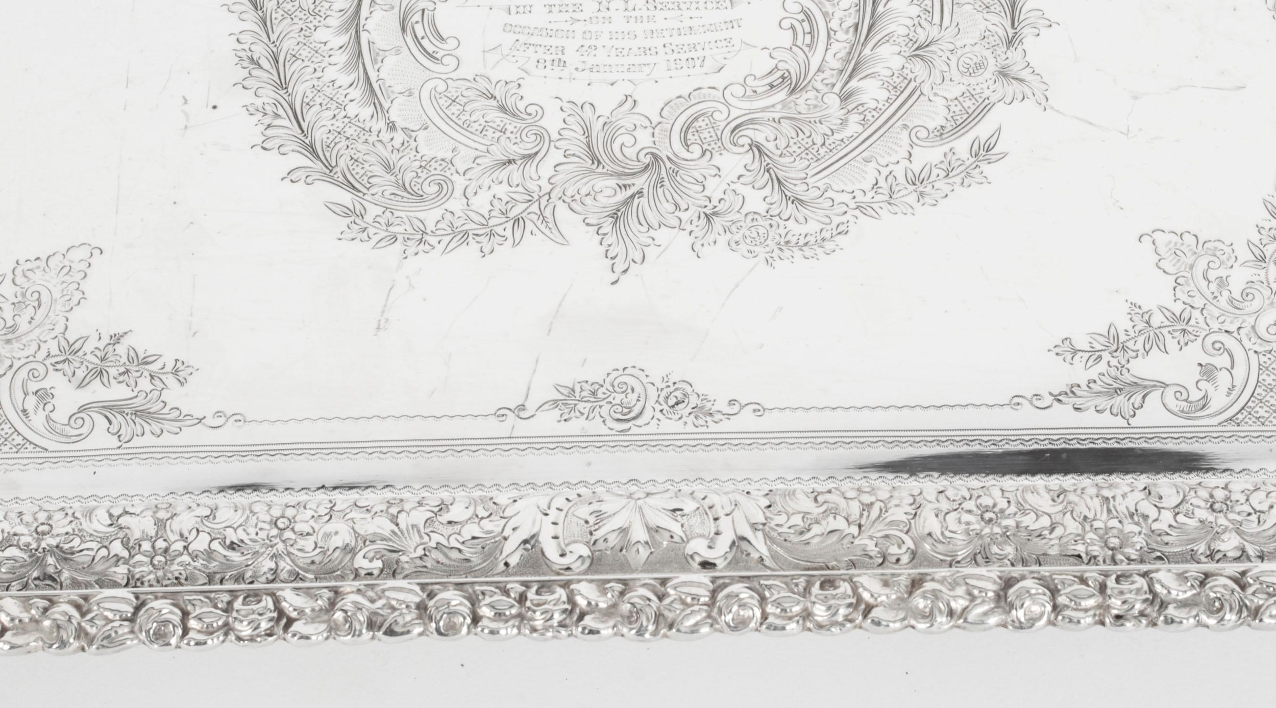 Bandeja antigua bañada en plata de Fenton Russel, siglo XIX Chapado en plata en venta
