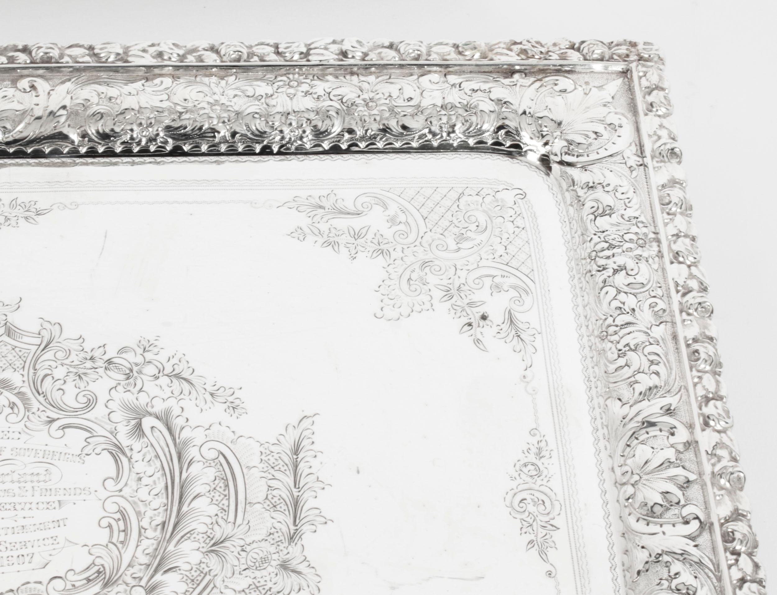 Bandeja antigua bañada en plata de Fenton Russel, siglo XIX en venta 1