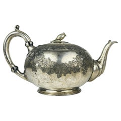 Antigua tetera plateada de Atkin Brothers, Sheffield, Inglaterra, década de 1870