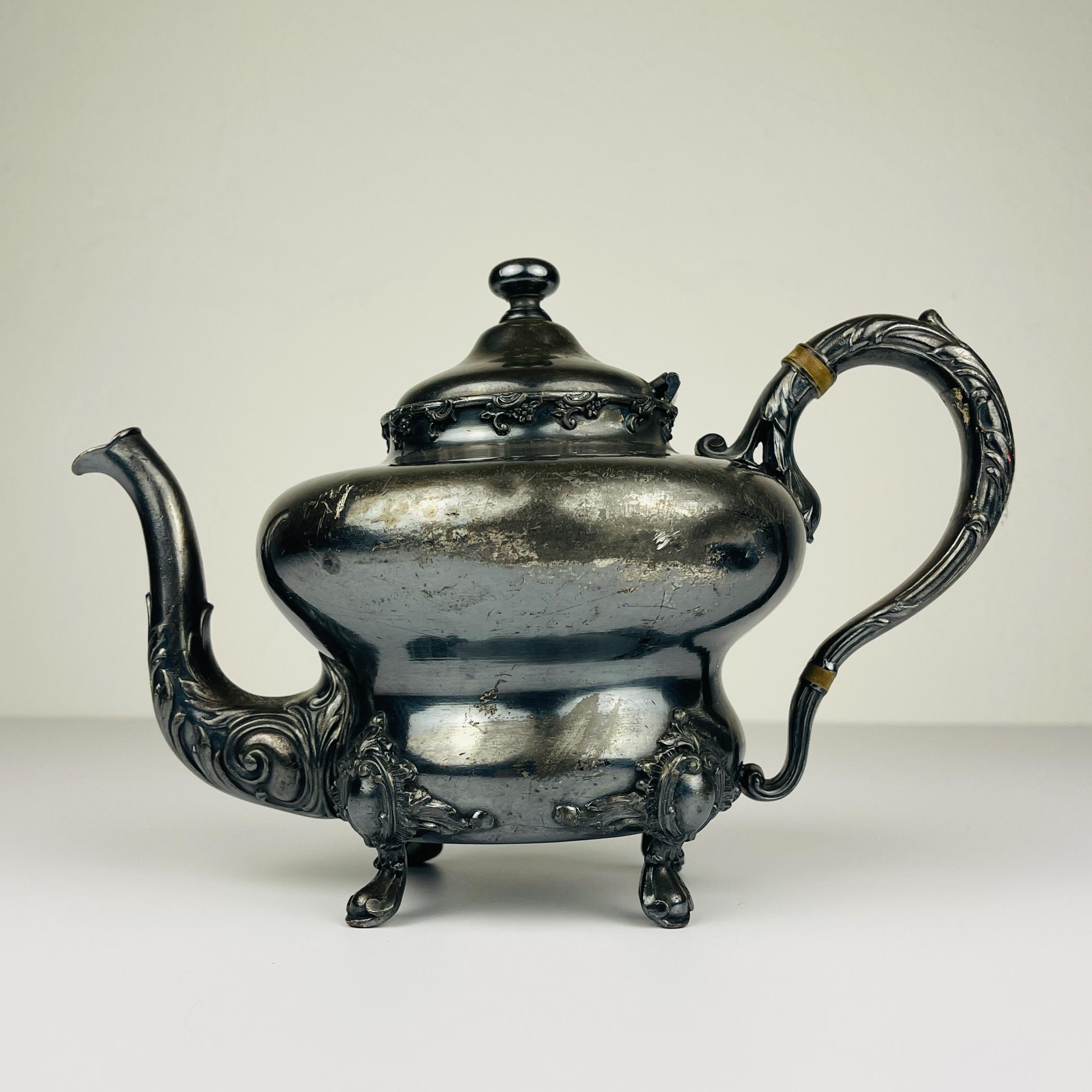 Antigua tetera plateada de Barbour Silver Company, EE.UU., finales del siglo XIX en venta 7