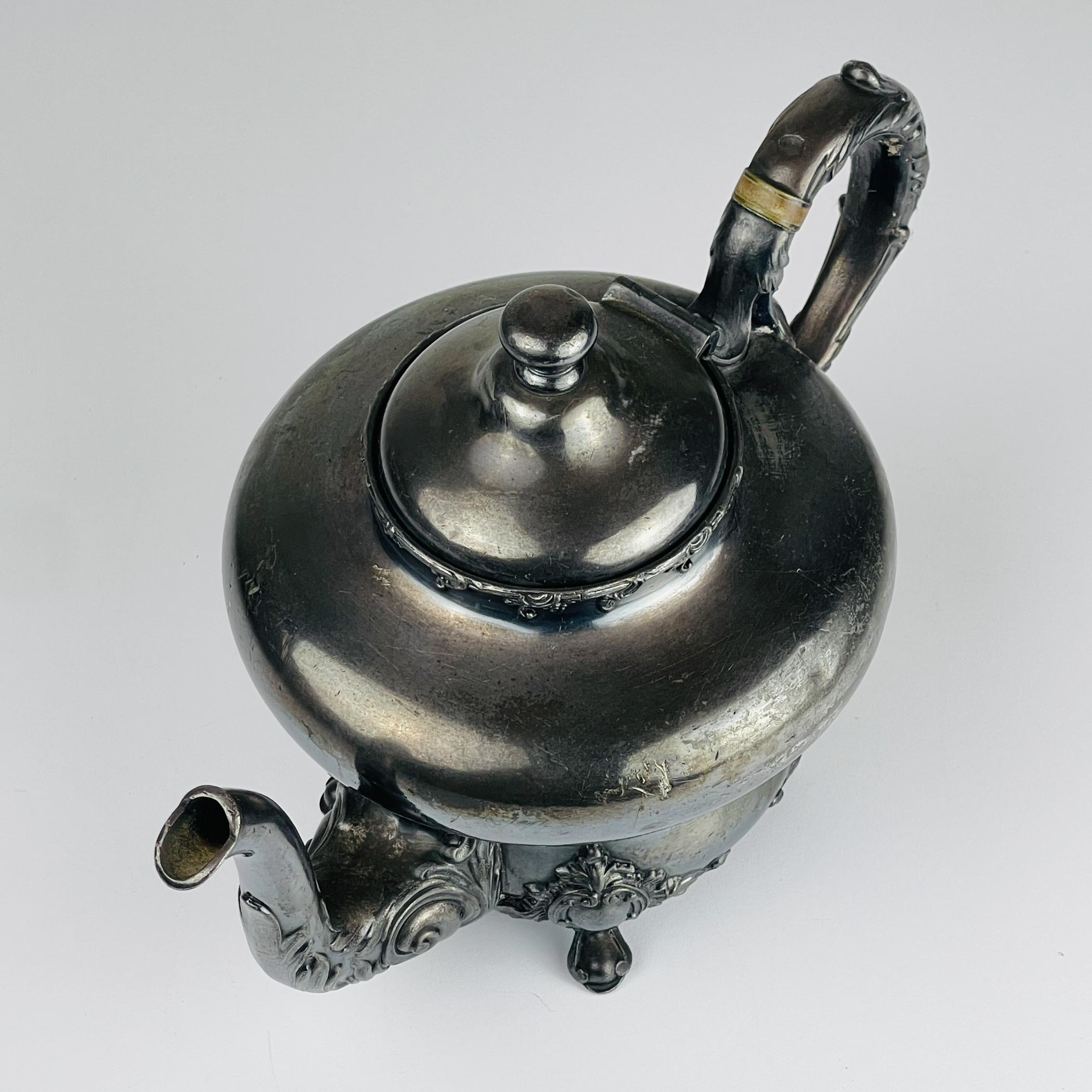 Antigua tetera plateada de Barbour Silver Company, EE.UU., finales del siglo XIX en venta 8