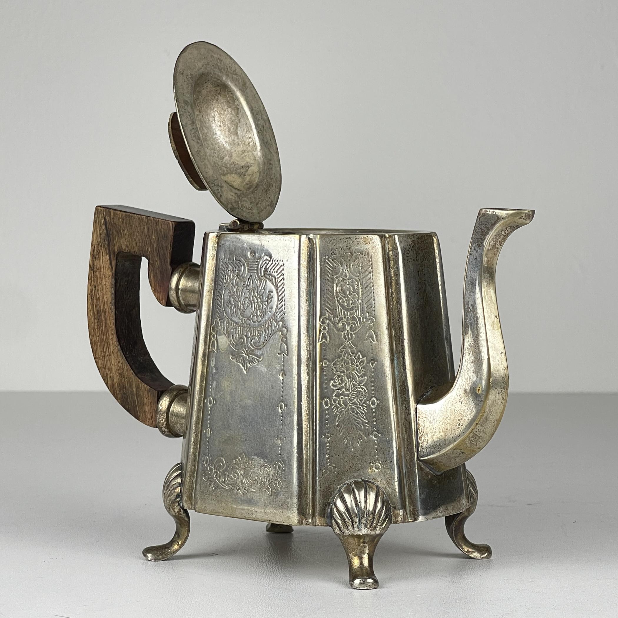 Antique silver plated teapot by Queen Victoria Sheffield, England, 1900s 3