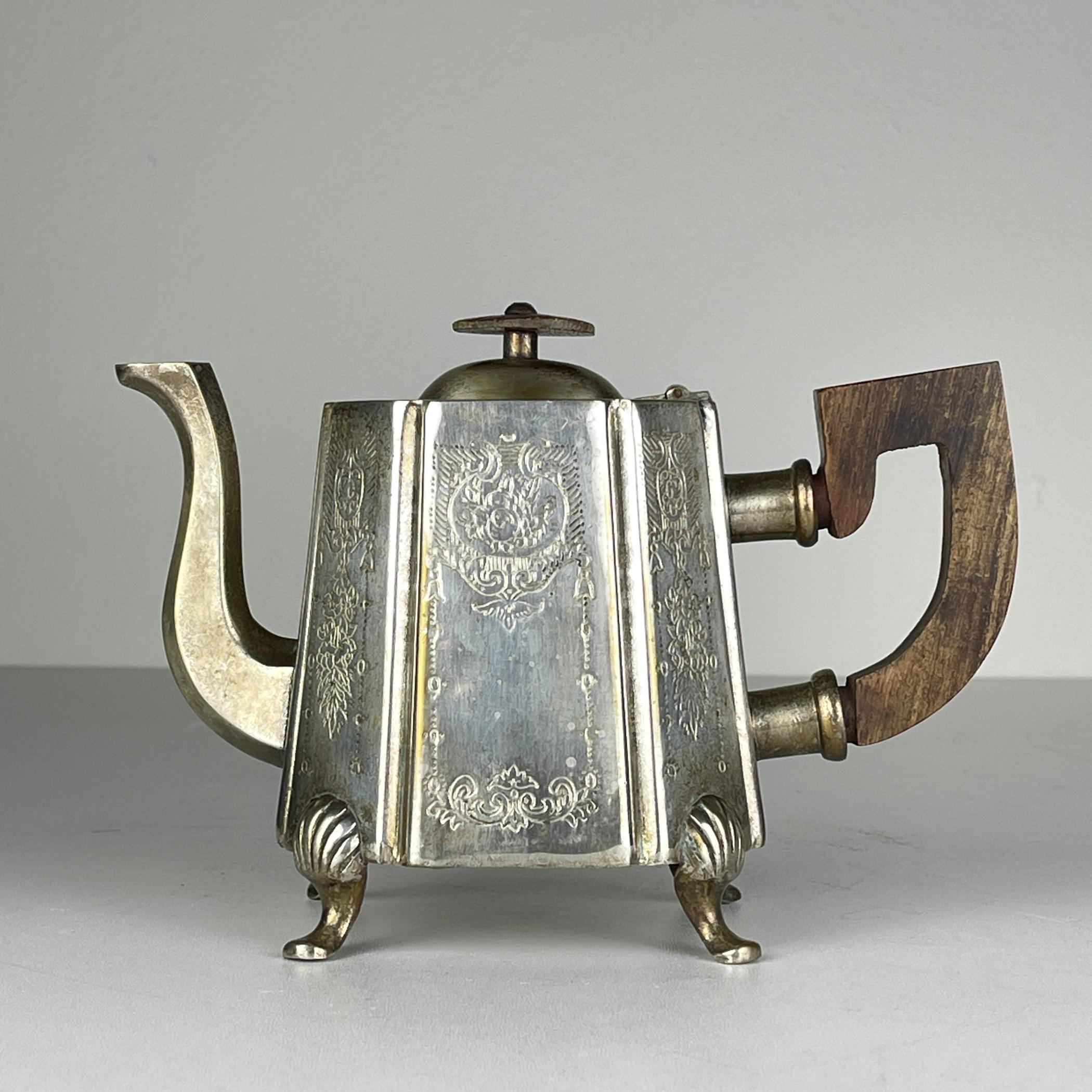 Antique silver plated teapot by Queen Victoria Sheffield, England, 1900s 7