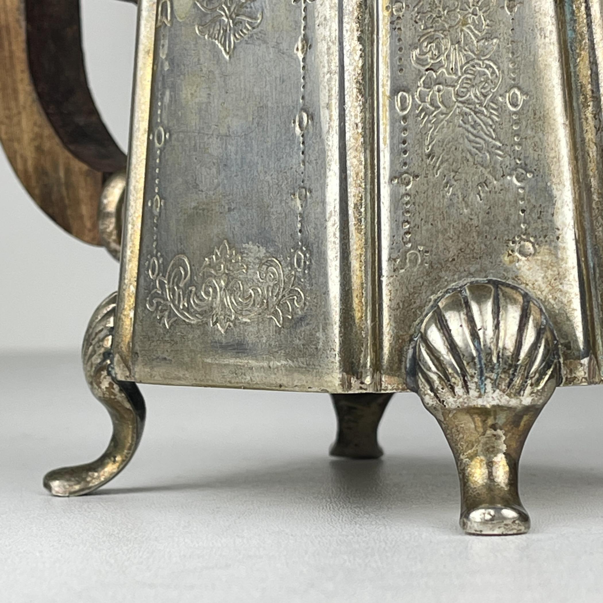 Antique silver plated teapot by Queen Victoria Sheffield, England, 1900s 2