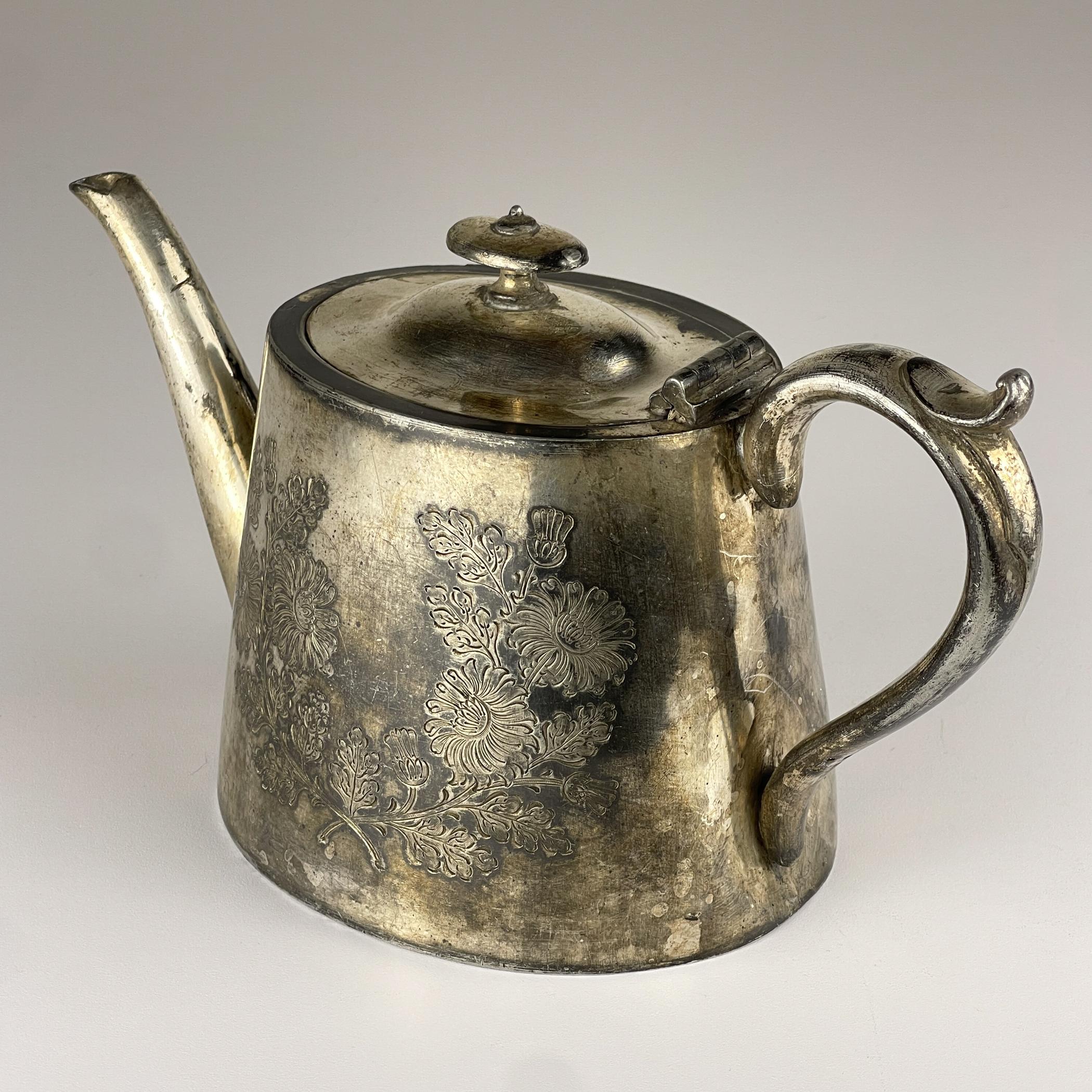 Antique silver plated teapot by Sheffield, England, 1890-1910s For Sale 7