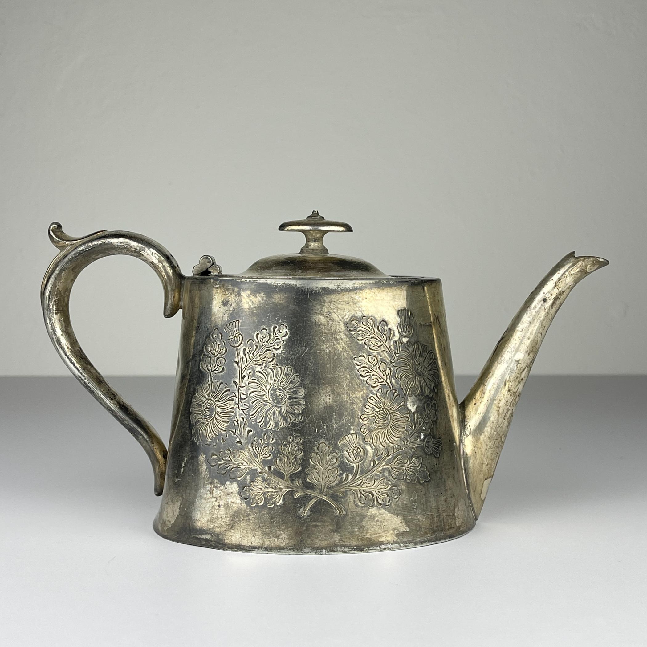 Victorian Antique silver plated teapot by Sheffield, England, 1890-1910s For Sale