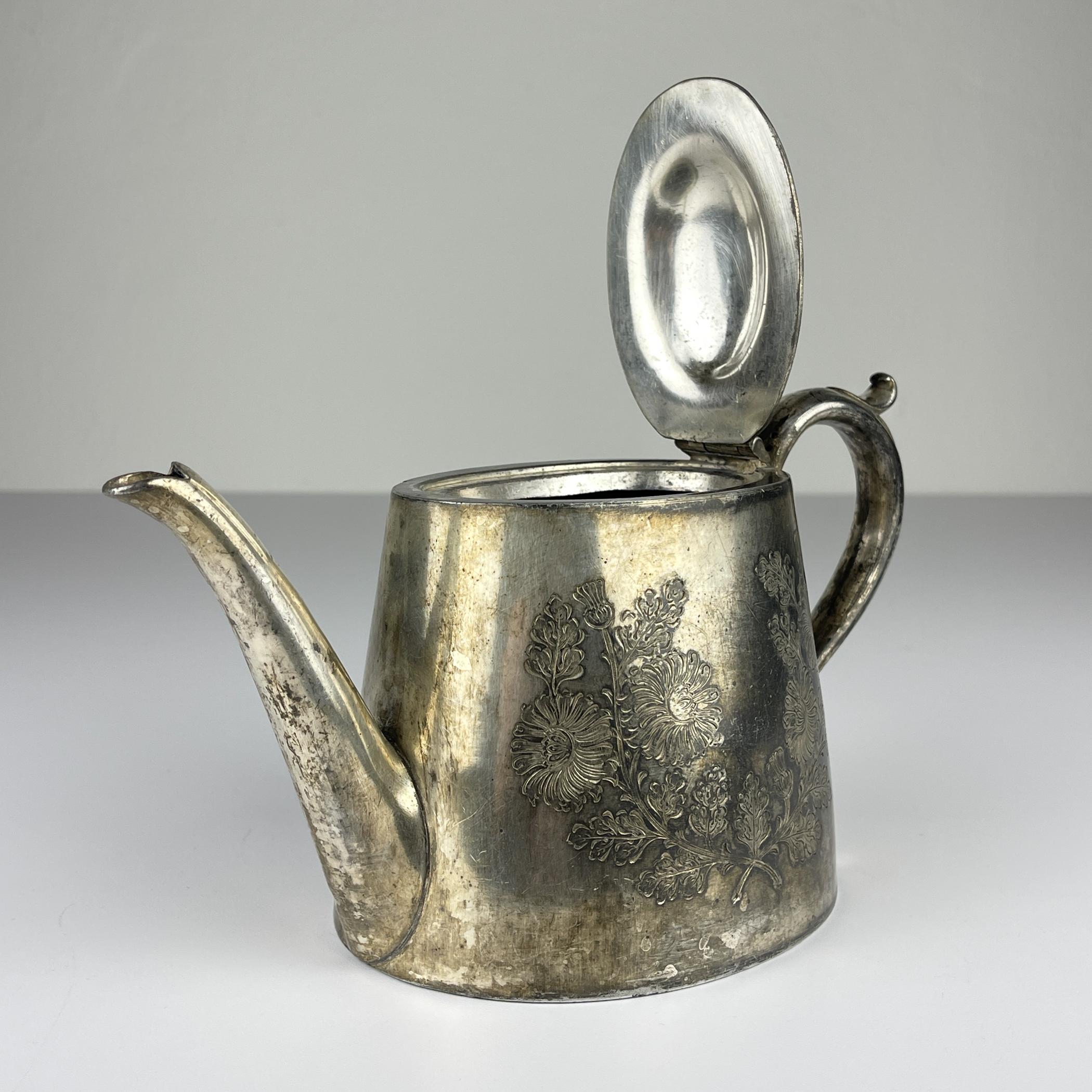 Silver Plate Antique silver plated teapot by Sheffield, England, 1890-1910s For Sale