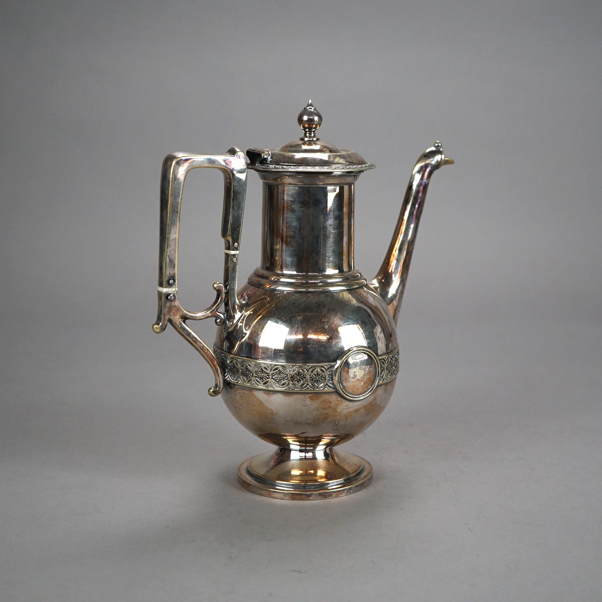 Plaqué argent Théière ancienne en métal argenté C1890 en vente