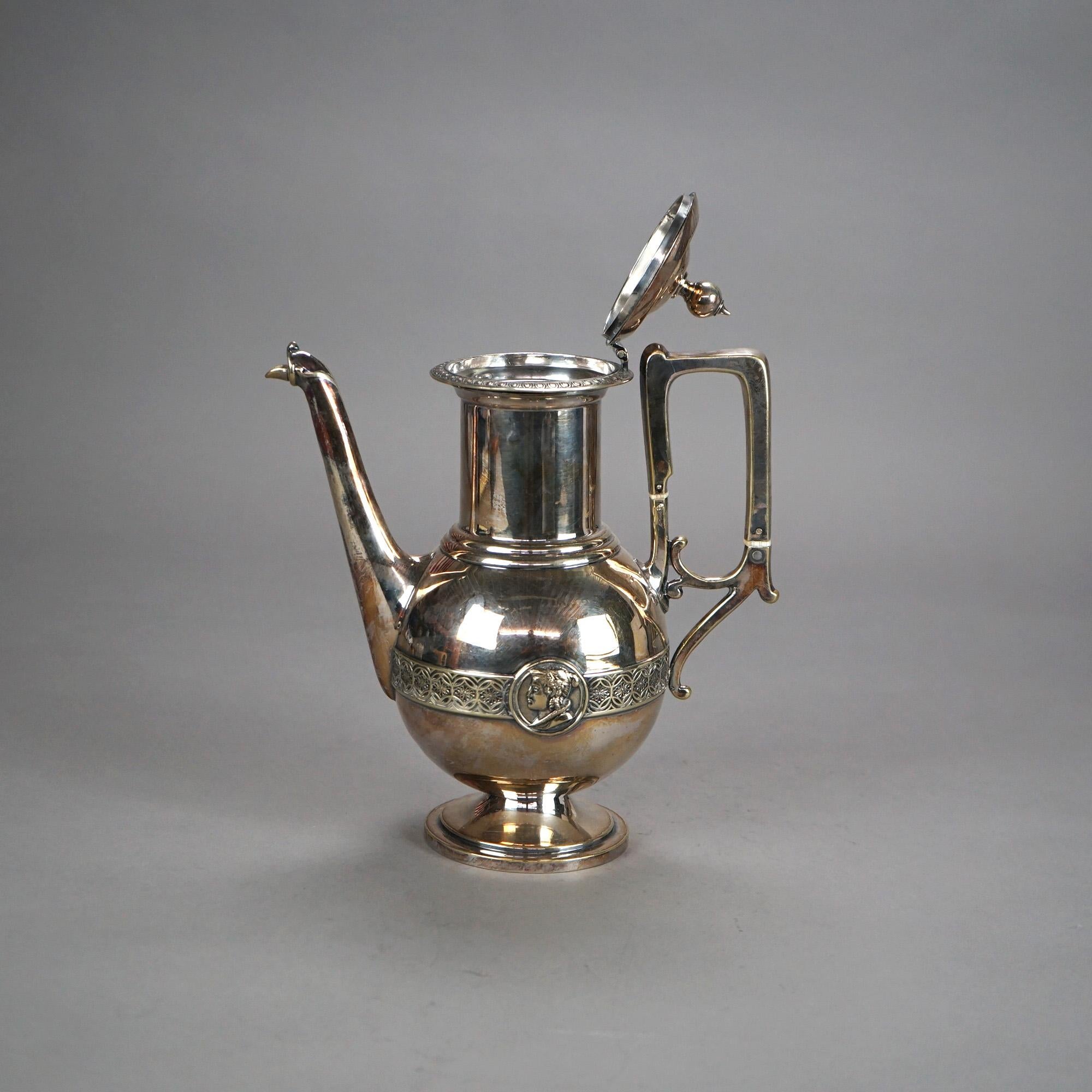 Théière ancienne en métal argenté C1890 en vente 3